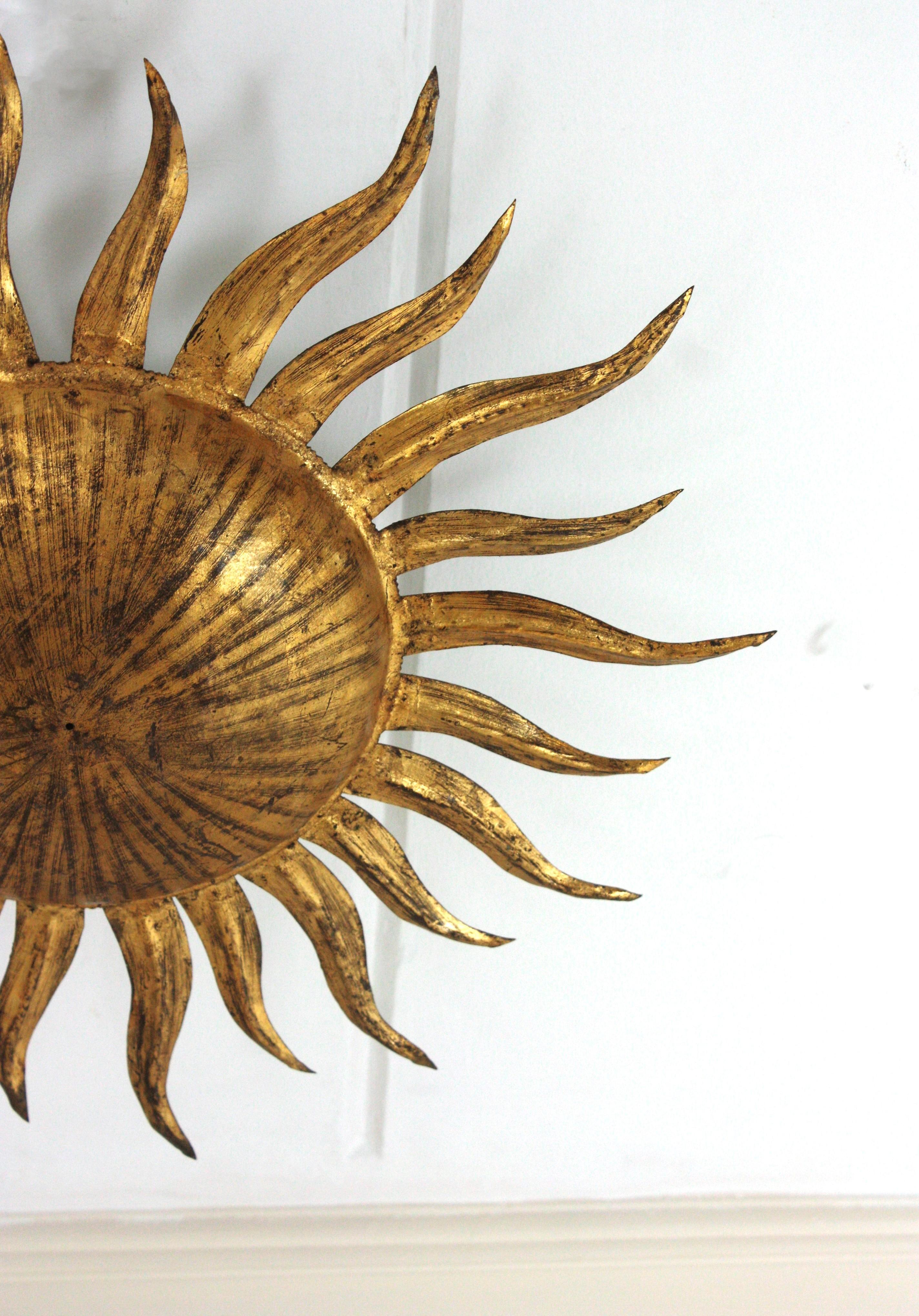 Sunburst Flush Mount Light Fixture in Gilt Iron, Ferro Art In Good Condition In Barcelona, ES