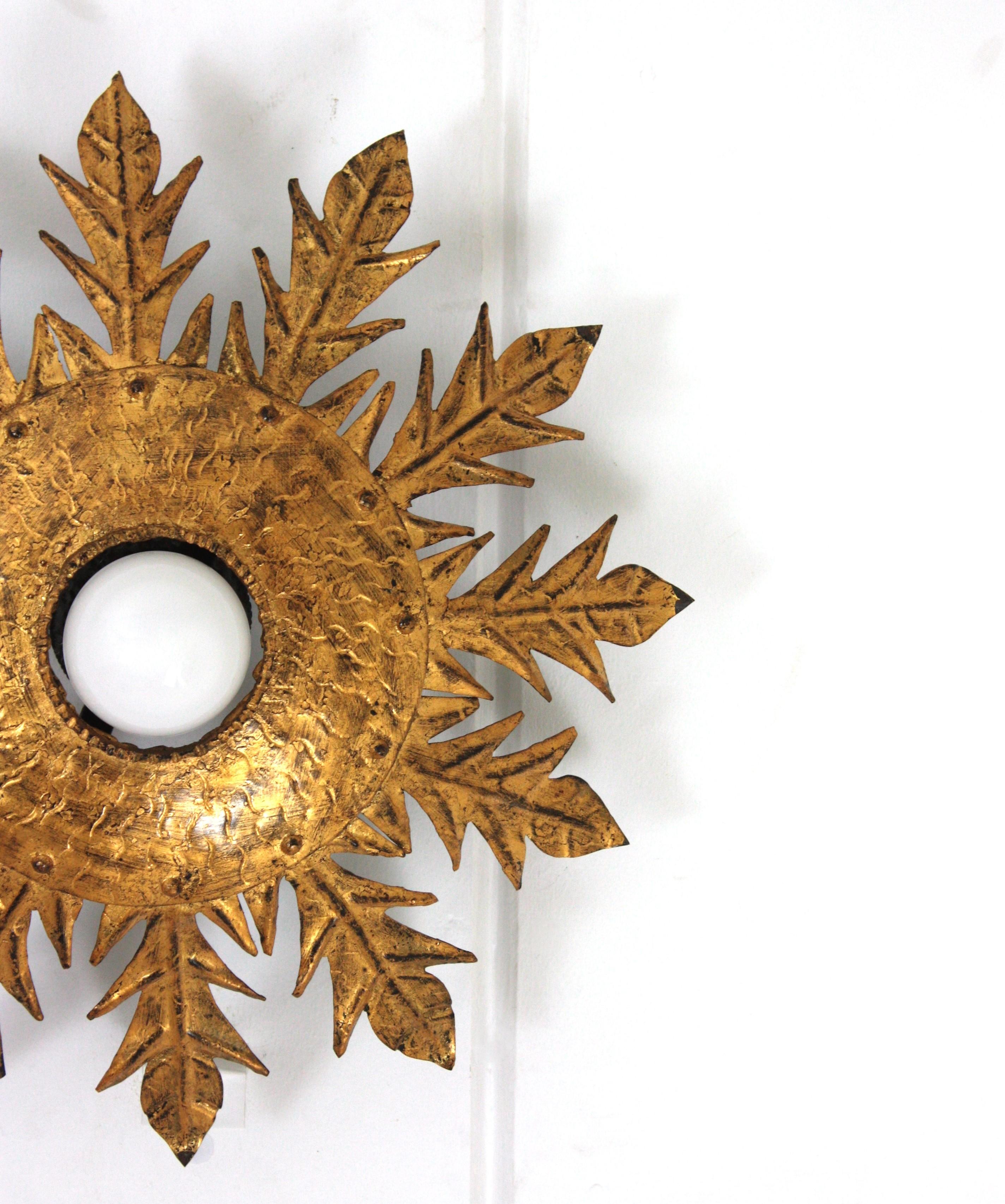 Sunburst Flush Mount Light Fixture with Leaves, Gilt Wrought Iron, 1950s im Angebot 2
