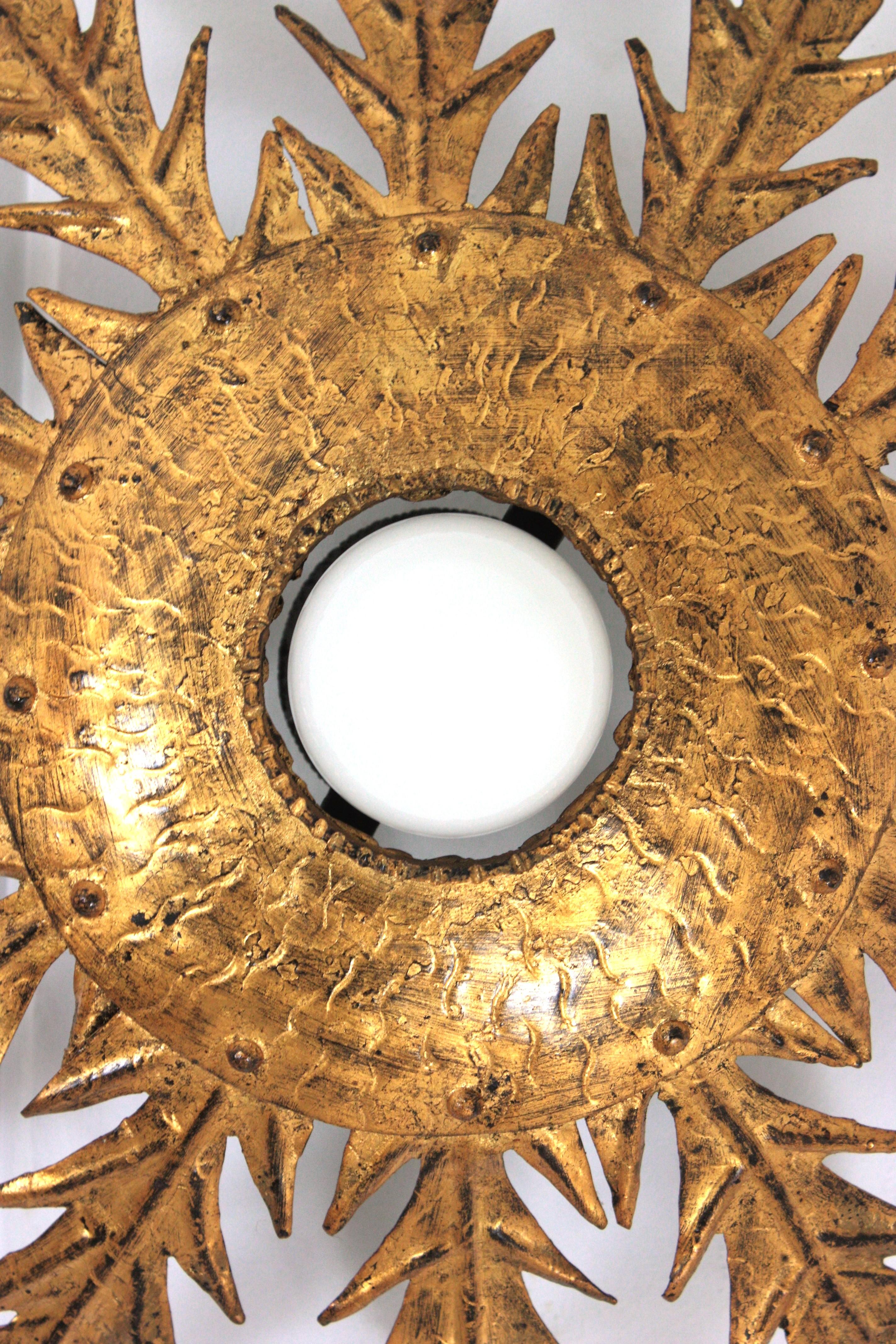 Sunburst Flush Mount Light Fixture with Leaves, Gilt Wrought Iron, 1950s im Angebot 3
