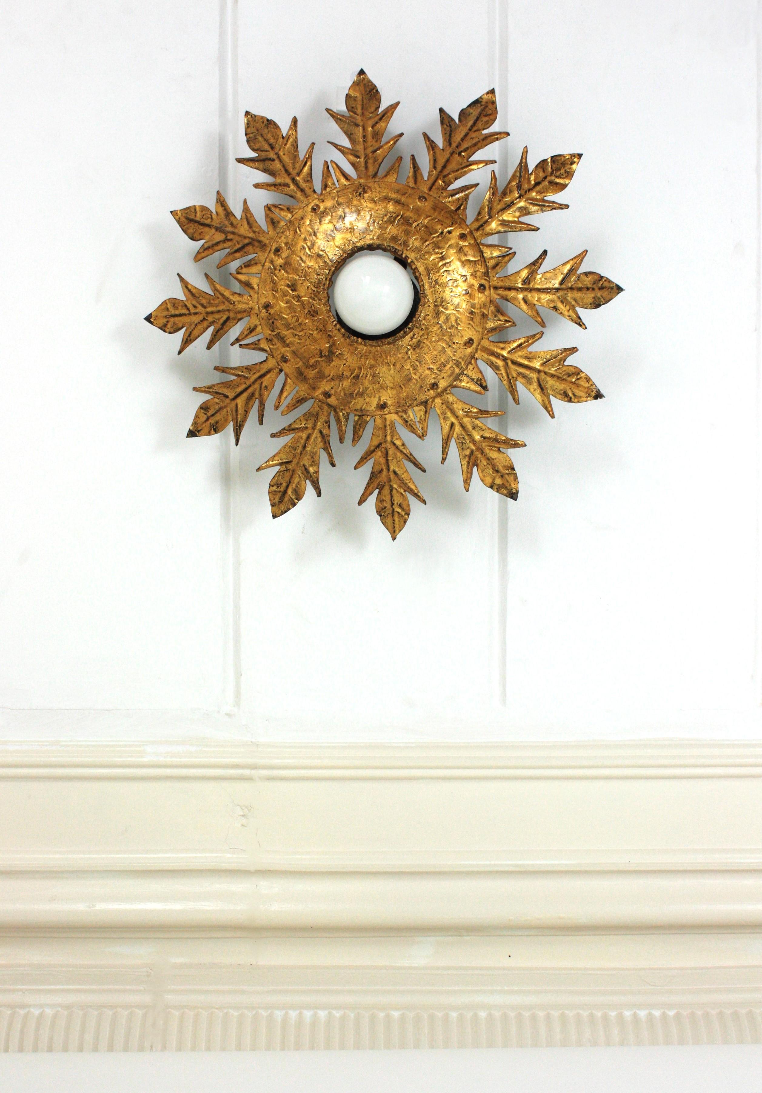 Sunburst Flush Mount Light Fixture with Leaves, Gilt Wrought Iron, 1950s im Angebot 4