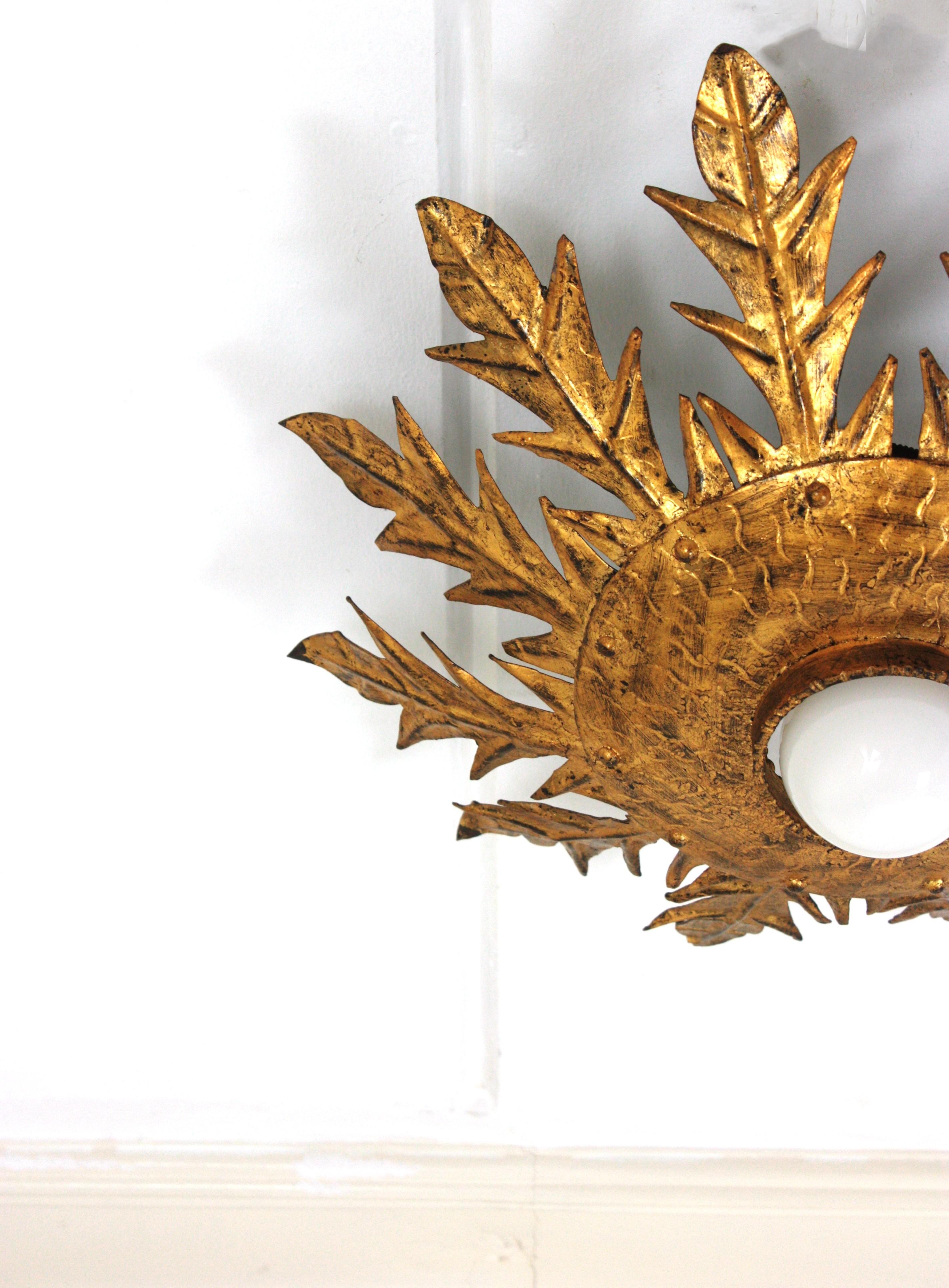 Sunburst Flush Mount Light Fixture with Leaves, Gilt Wrought Iron, 1950s (Vergoldet) im Angebot
