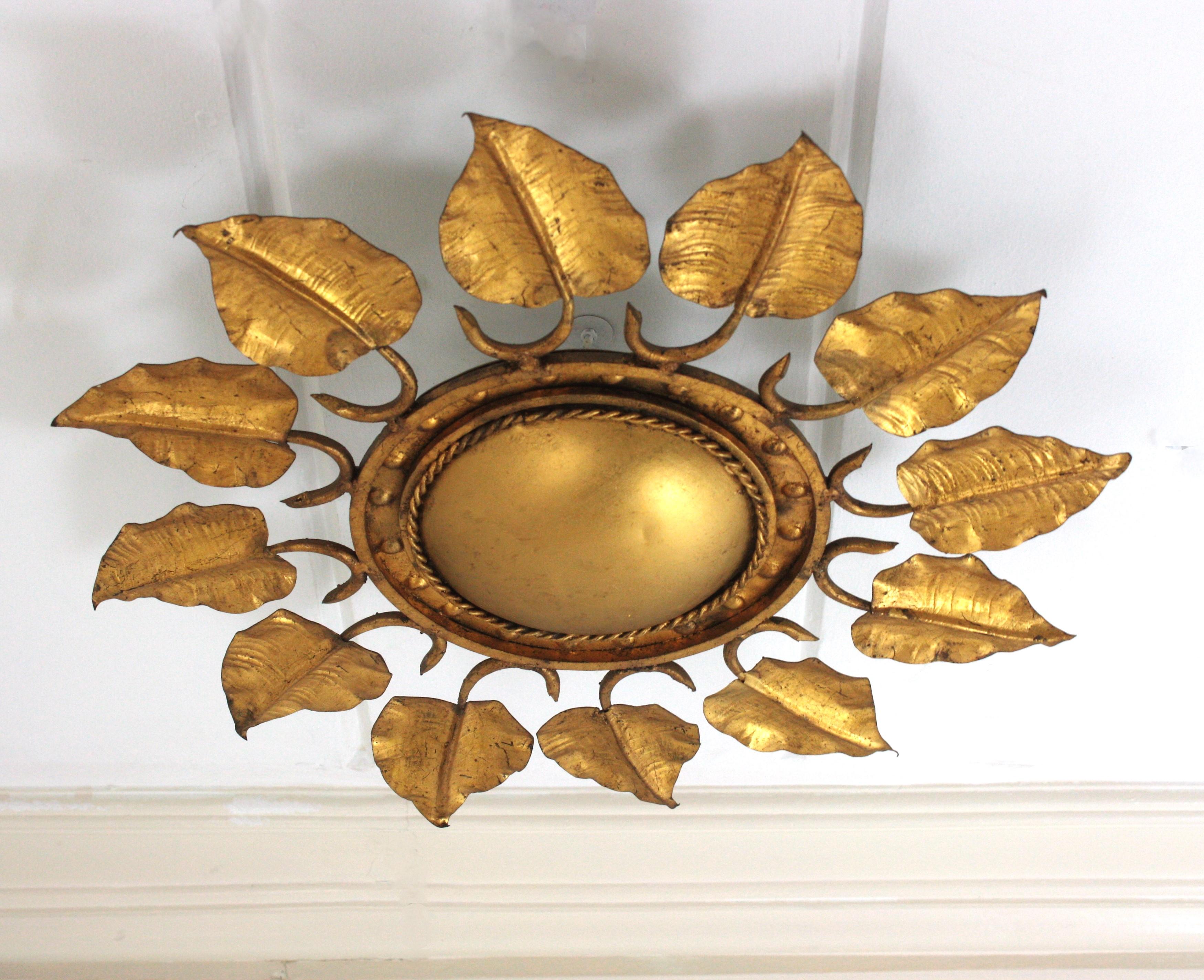 Sunburst Foliage Ceiling Light Fixture in Gilt Iron, Ferro Art In Good Condition For Sale In Barcelona, ES