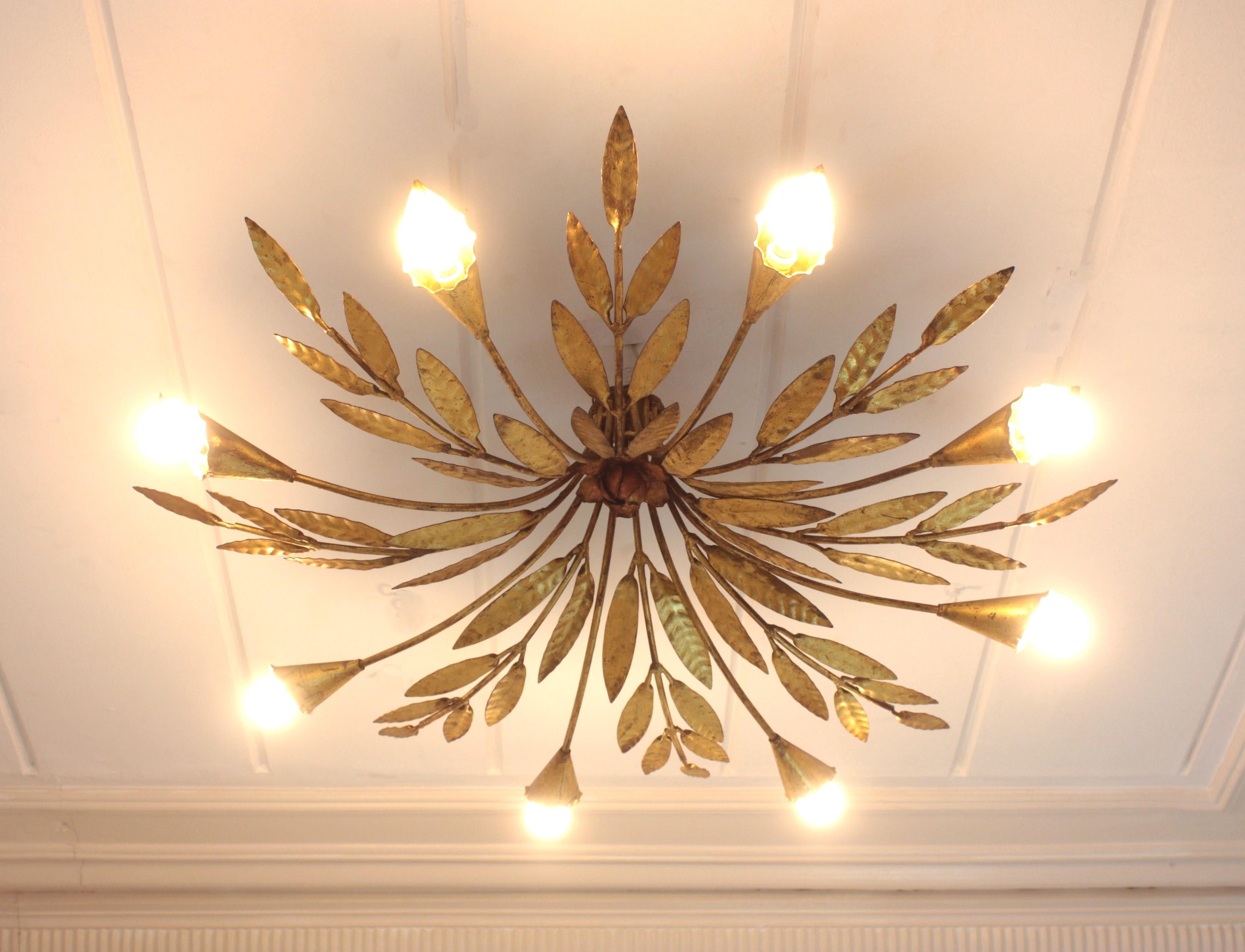 Sunburst Foliage-Deckenleuchte aus vergoldetem Eisen mit Blumendetails, 8 Lights im Angebot 7