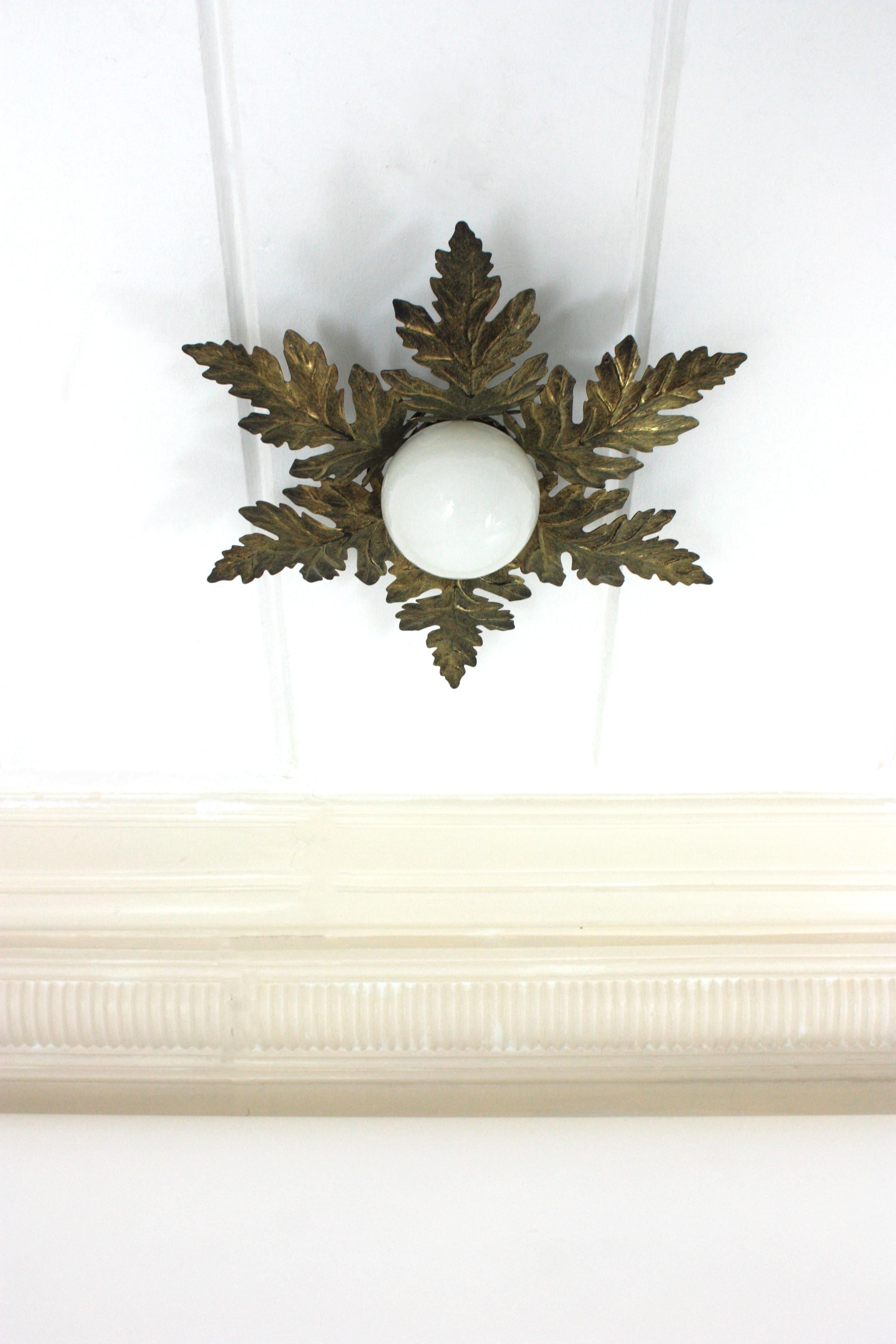 Sunburst Foliage Light Fixture in Gilt Metal with Milk Glass Globe In Good Condition For Sale In Barcelona, ES