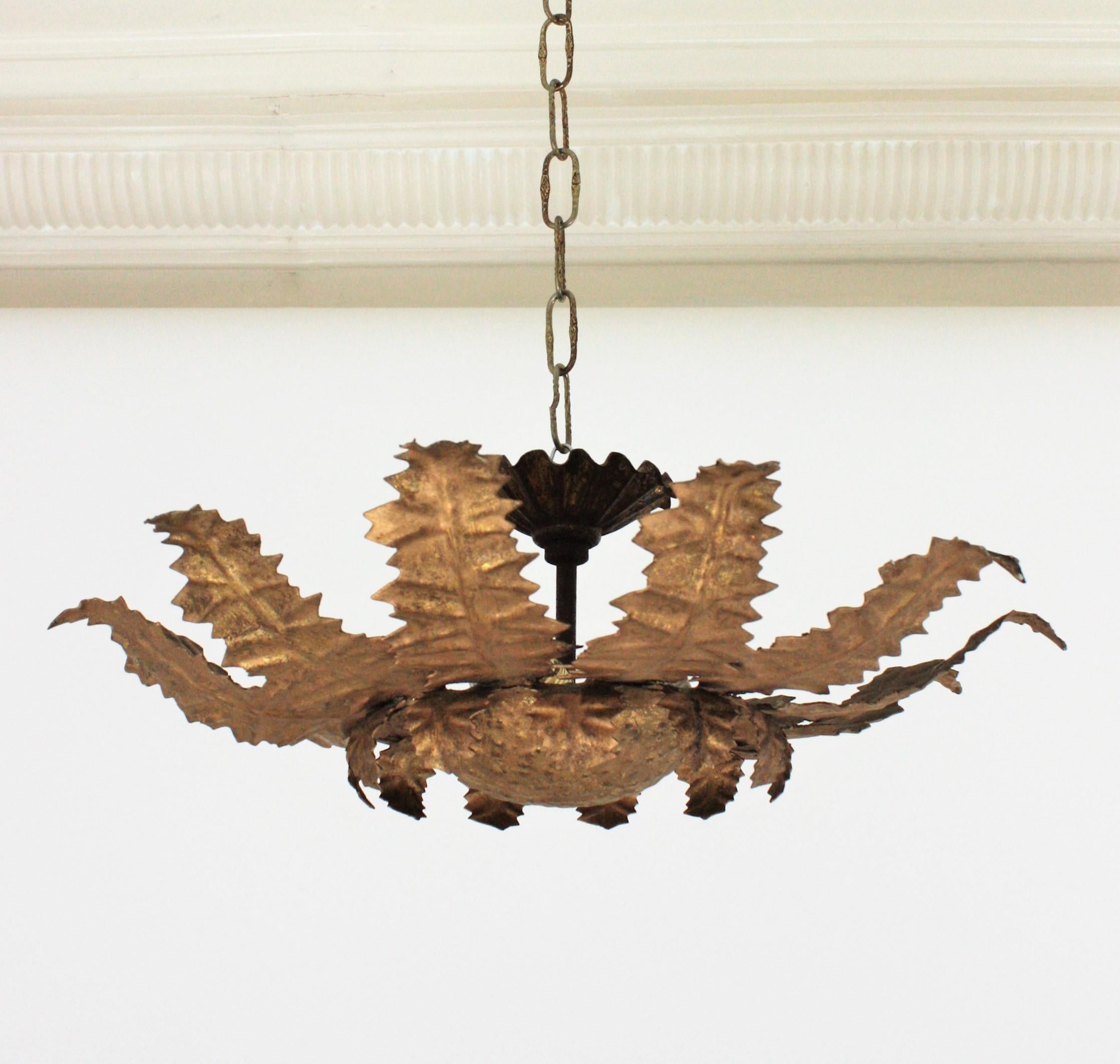 French Sunburst Leafed Light Fixture in Gilt Iron, 1950s For Sale 9