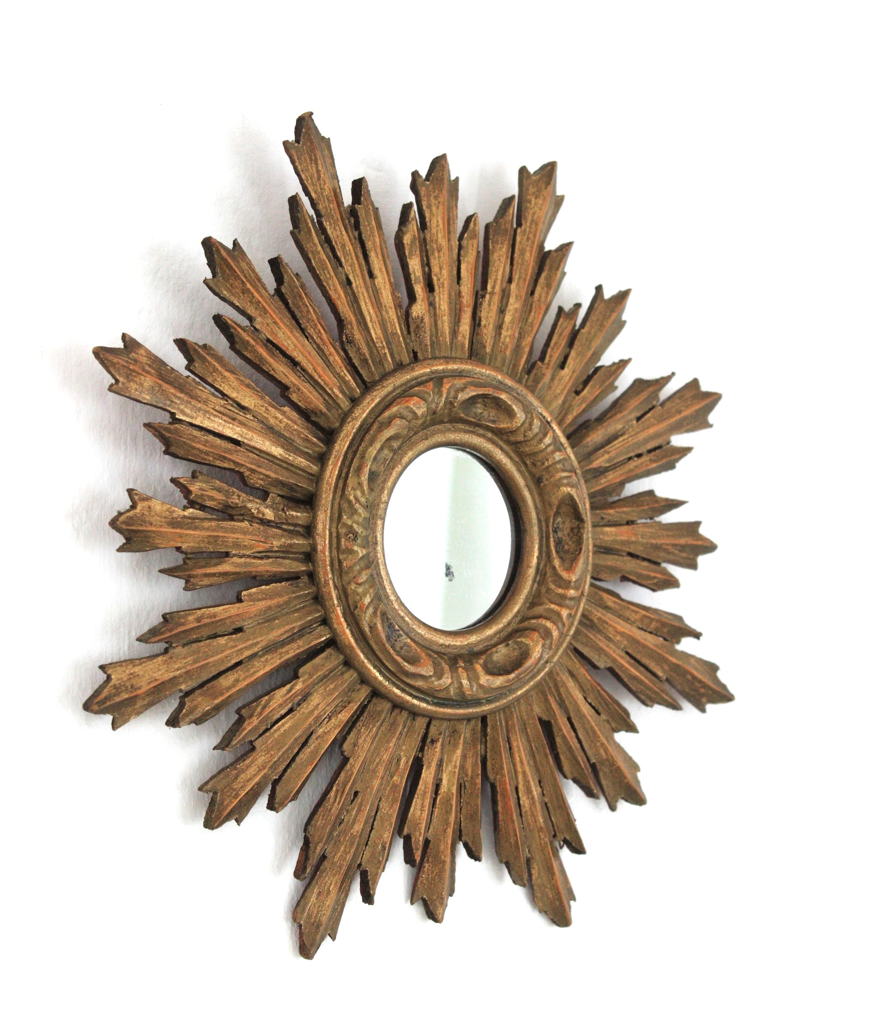 Sunburst Giltwood Mirror in Small Scale, Spanish Baroque  For Sale 8