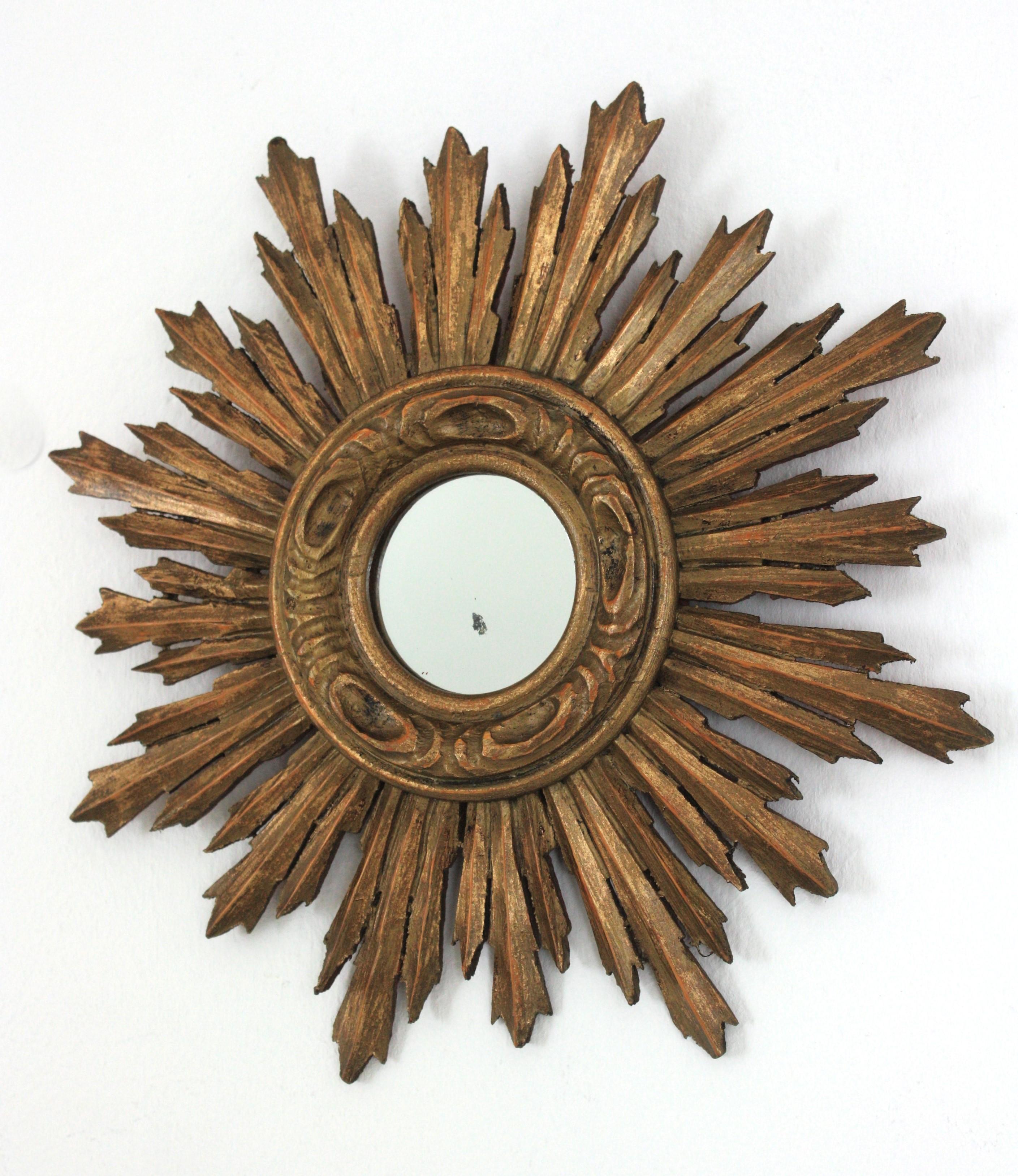 Sunburst Giltwood Mirror in Small Scale, Spanish Baroque  For Sale 4