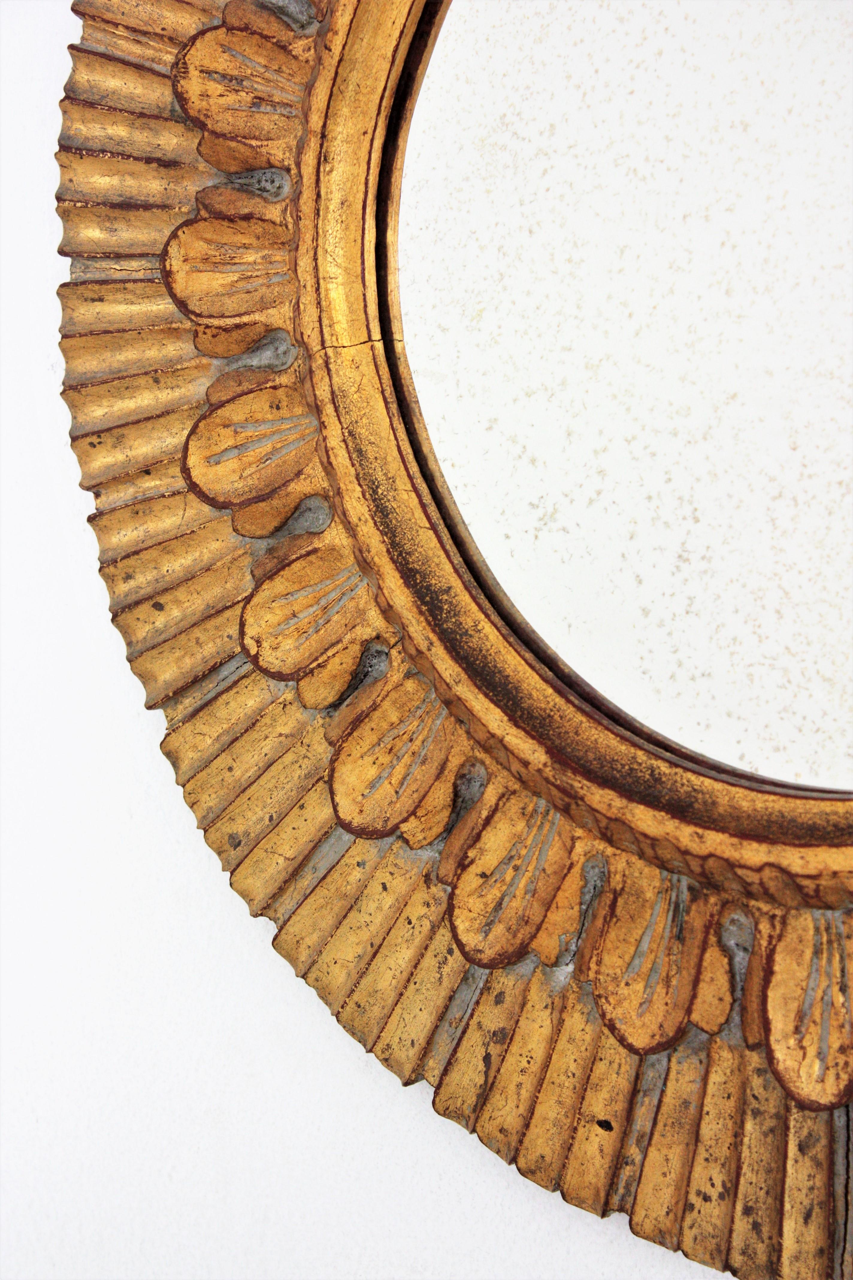 Spanish Sunburst Giltwood Round Wall Mirror For Sale 4
