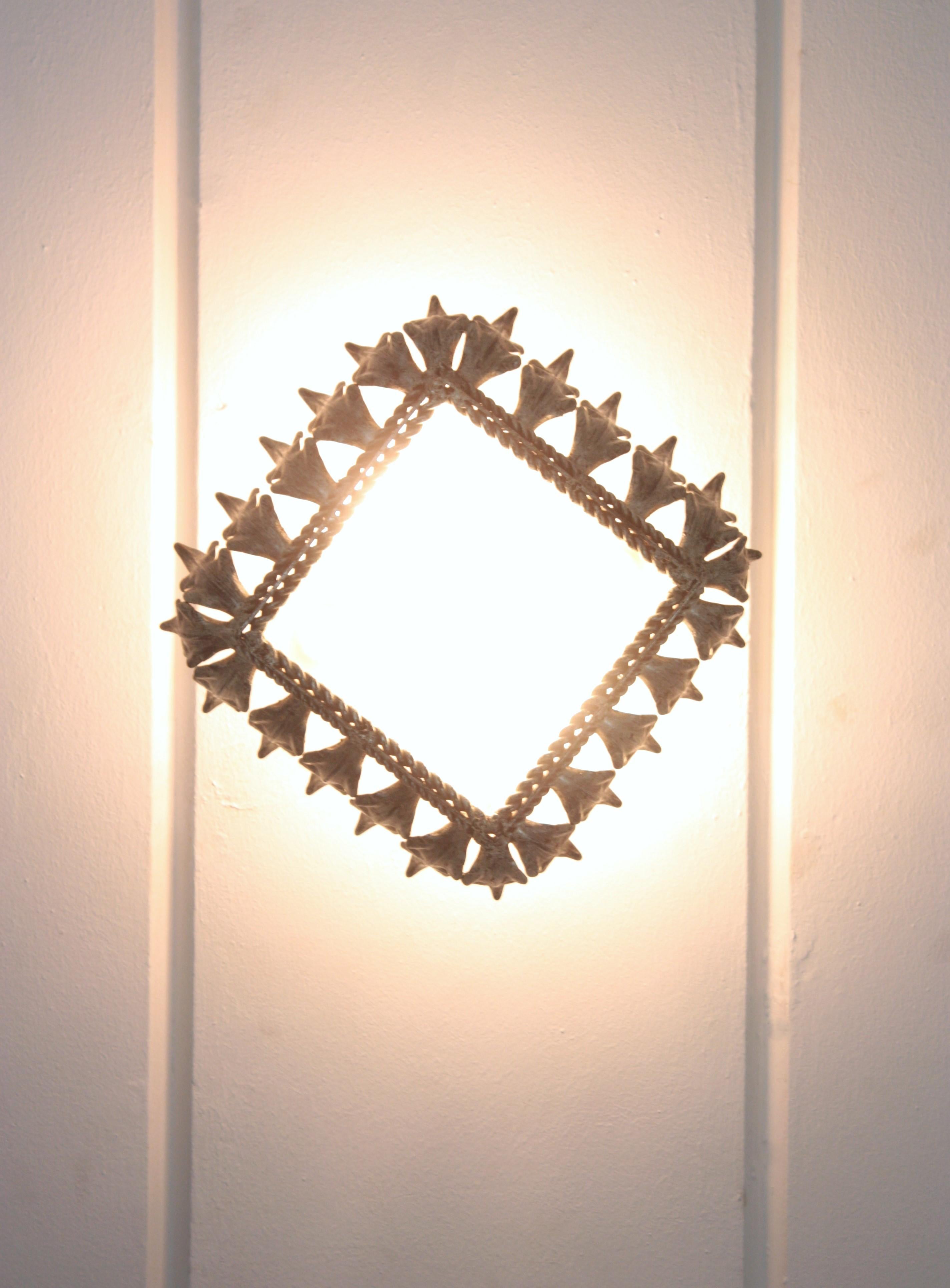 Plafoniera Sunburst Leafed Crown, ferro argentato e vetro smerigliato in vendita 3