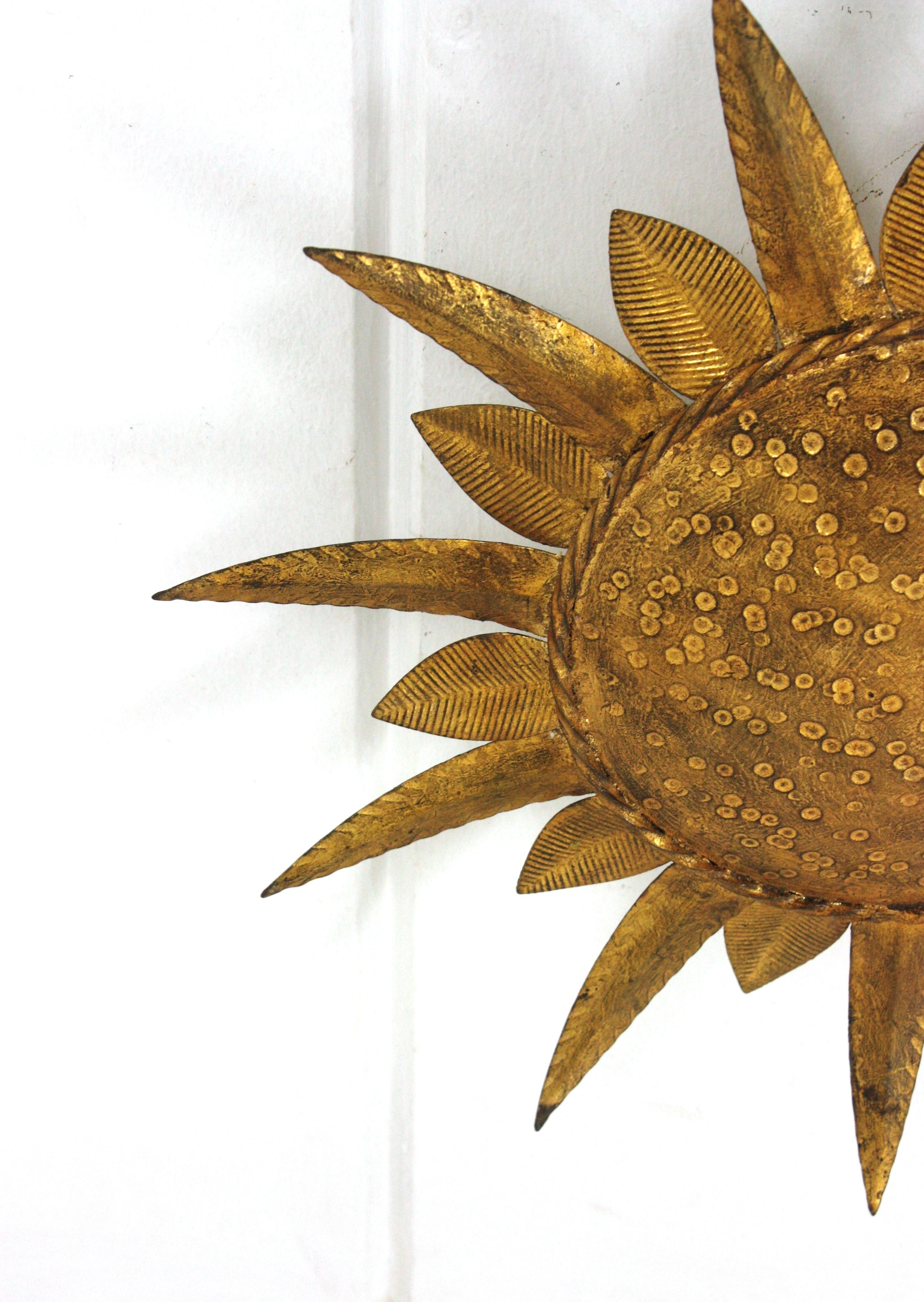 Sunburst Flush Mount Leuchte aus vergoldetem Eisen, Ferro Art im Angebot 6