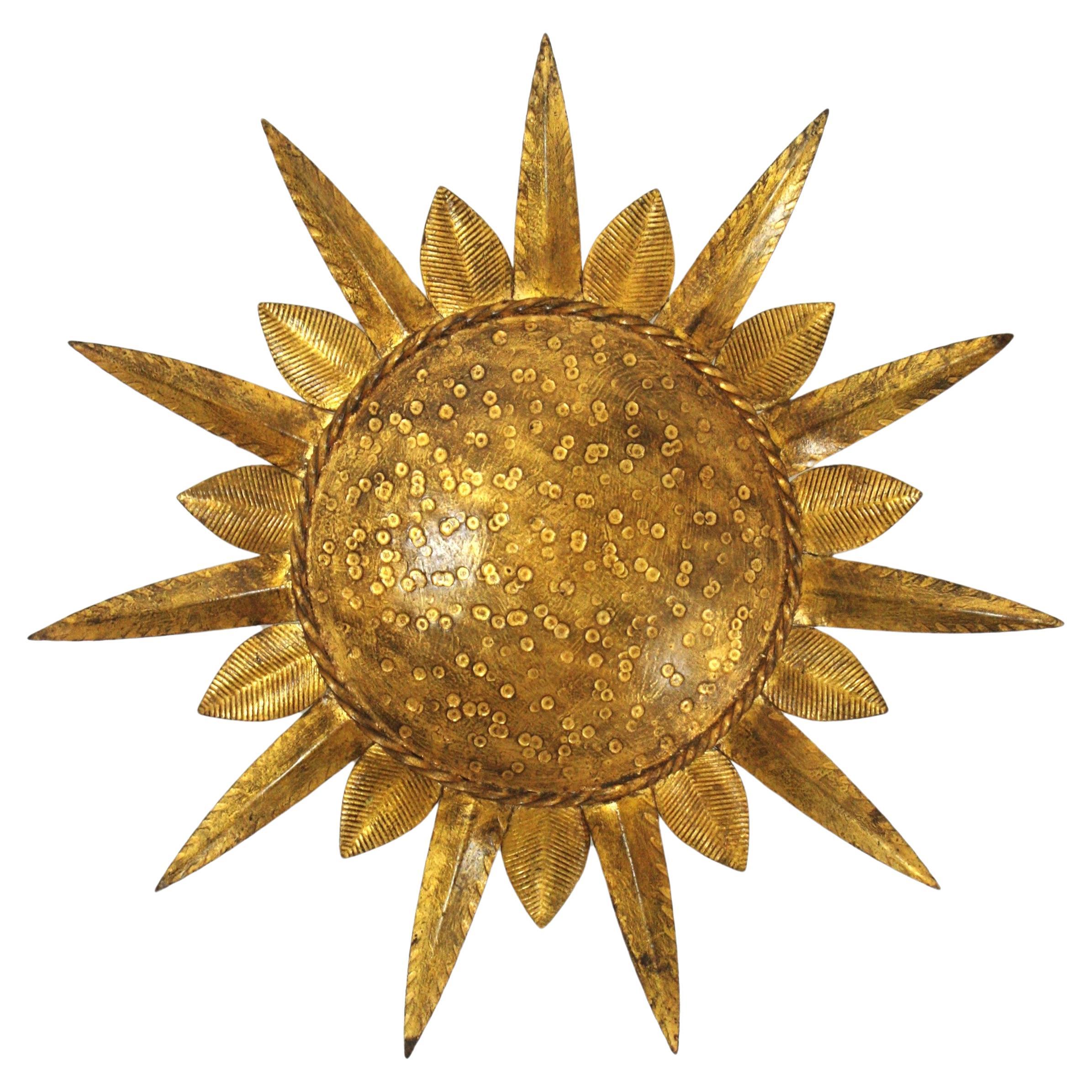 Sunburst Flush Mount Leuchte aus vergoldetem Eisen, Ferro Art im Angebot