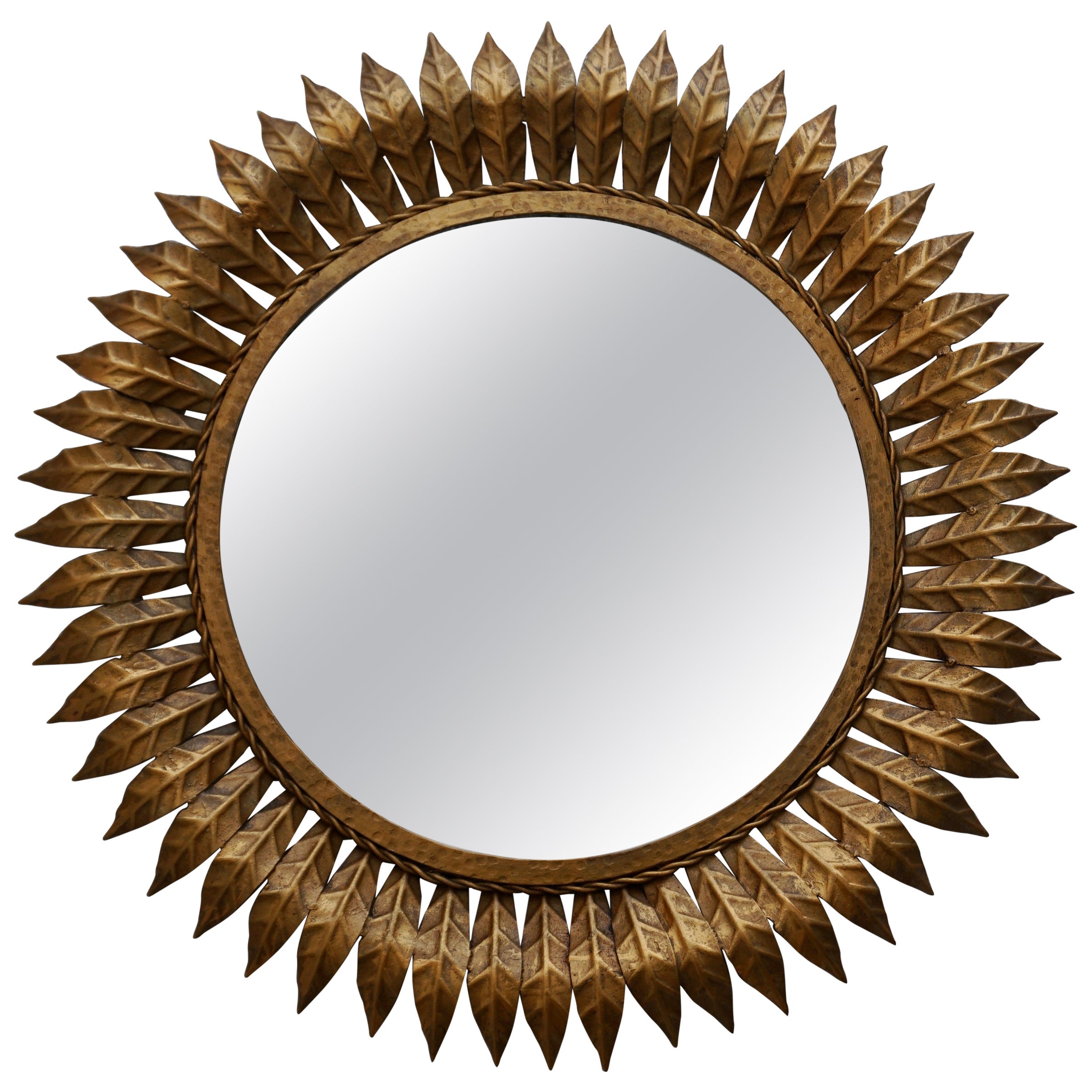 Miroir Sunburst, encadré de feuilles de métal de couleur or, Italie 1970