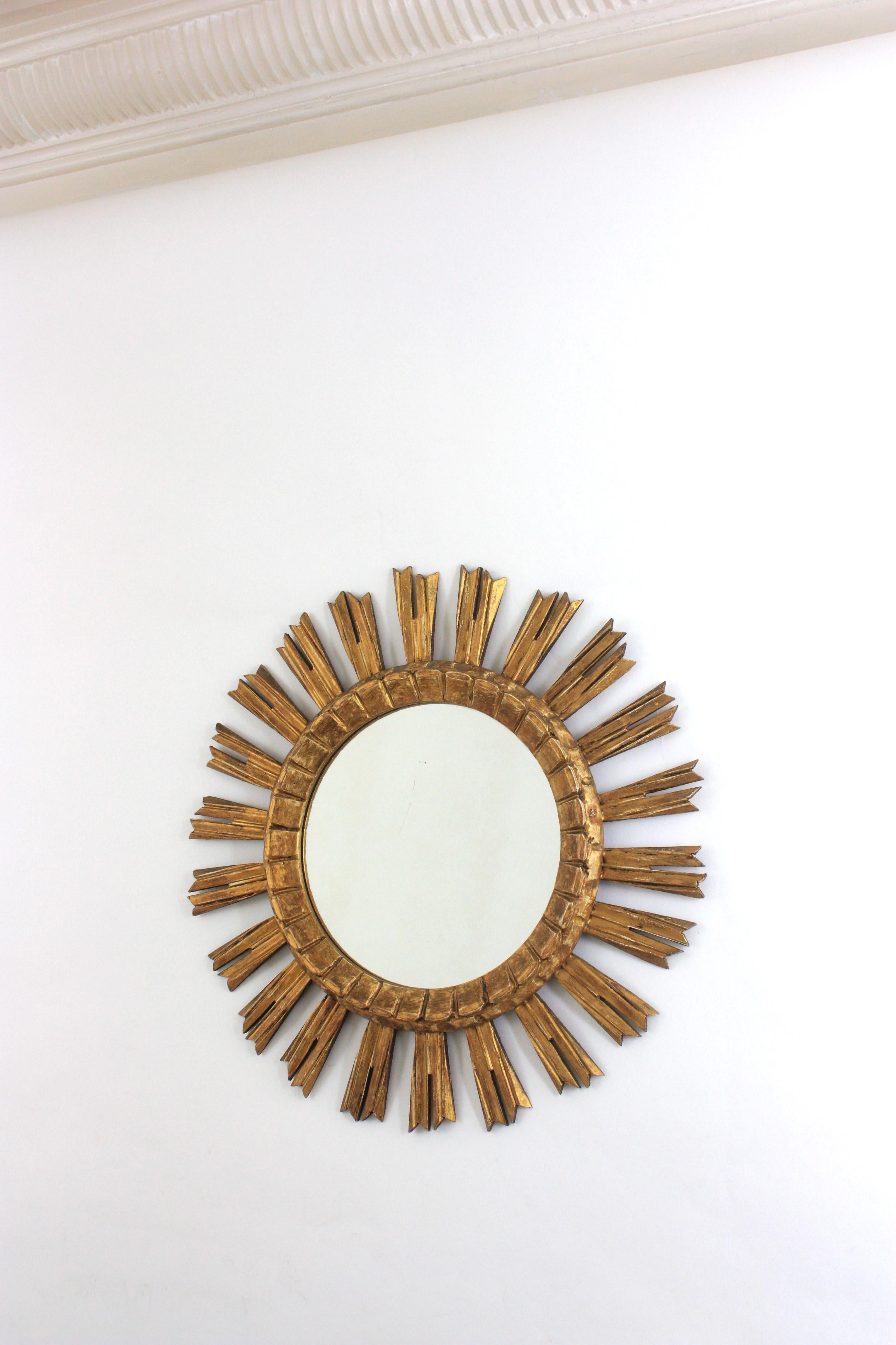 Sunburst Mirror in Giltwood, 1940s For Sale 2