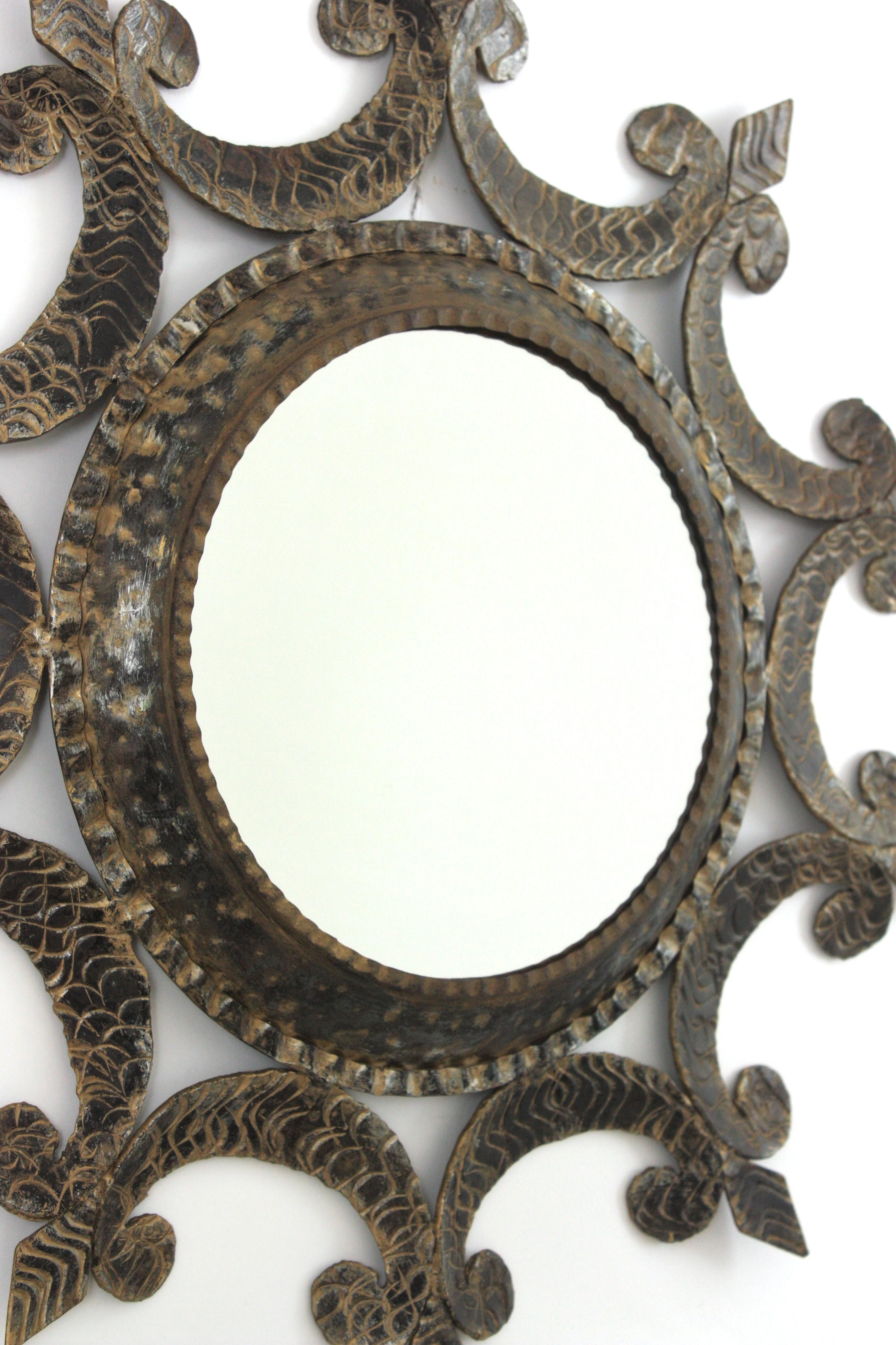 Sunburst Mirror in Wrought Iron, Brutalist Period, 1950s In Good Condition For Sale In Barcelona, ES