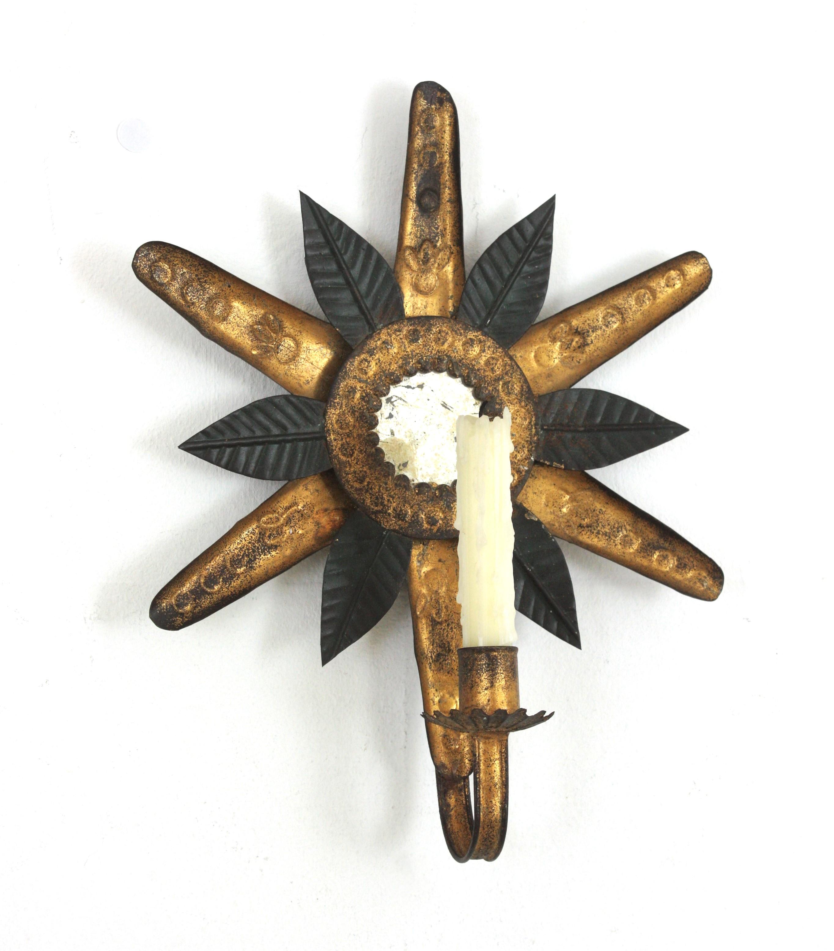 Sunburst Mirror Wall Candle Sconce in Black and Gilt Metal In Good Condition For Sale In Barcelona, ES