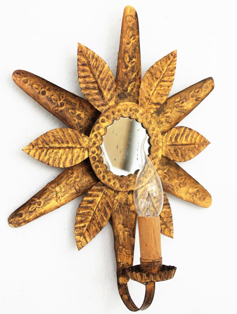 Sunburst Mirror Wall Sconce in Gilt Metal, France, 1940s For Sale at