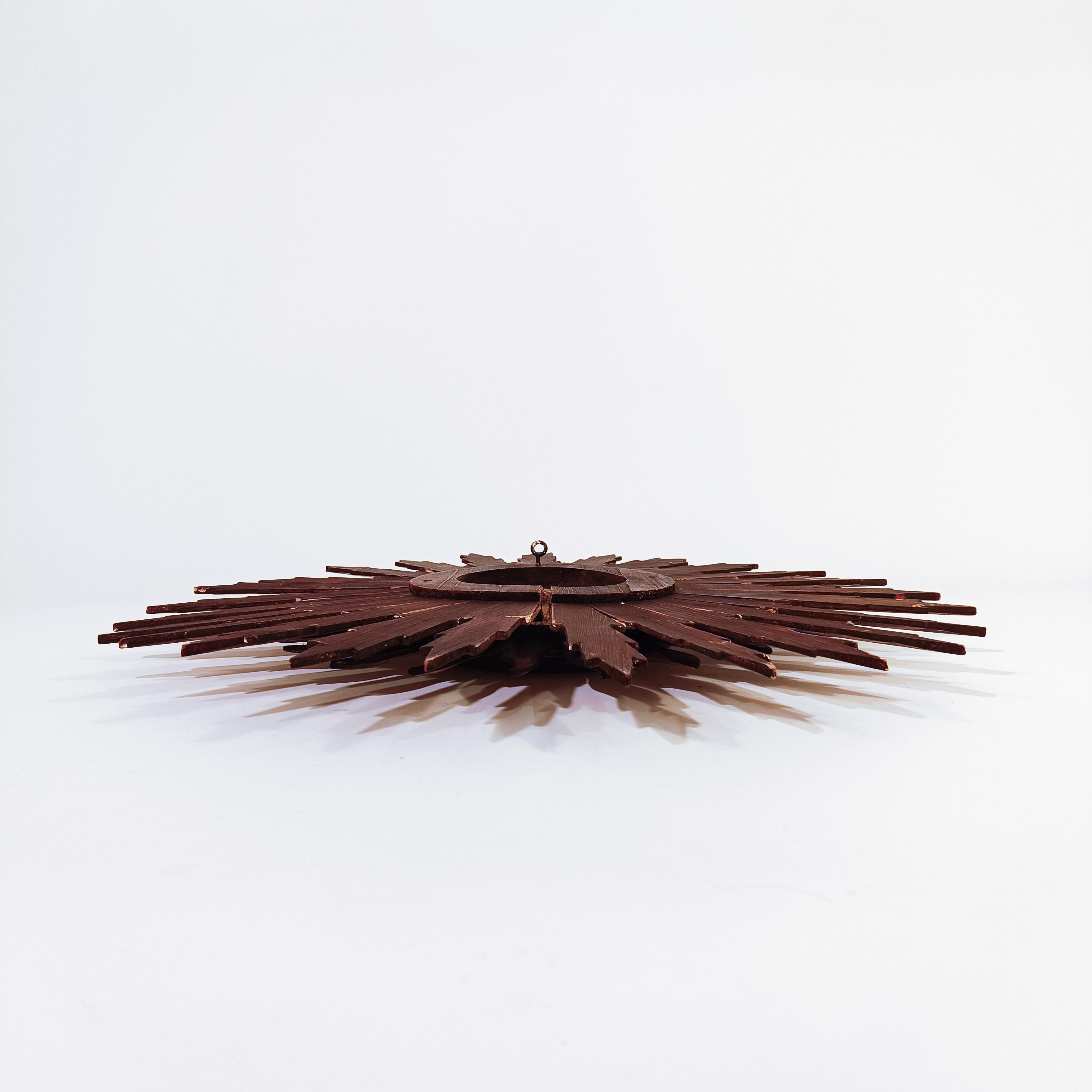 Sunburst mirror with gold and silver leaf, France, 1950s For Sale 2