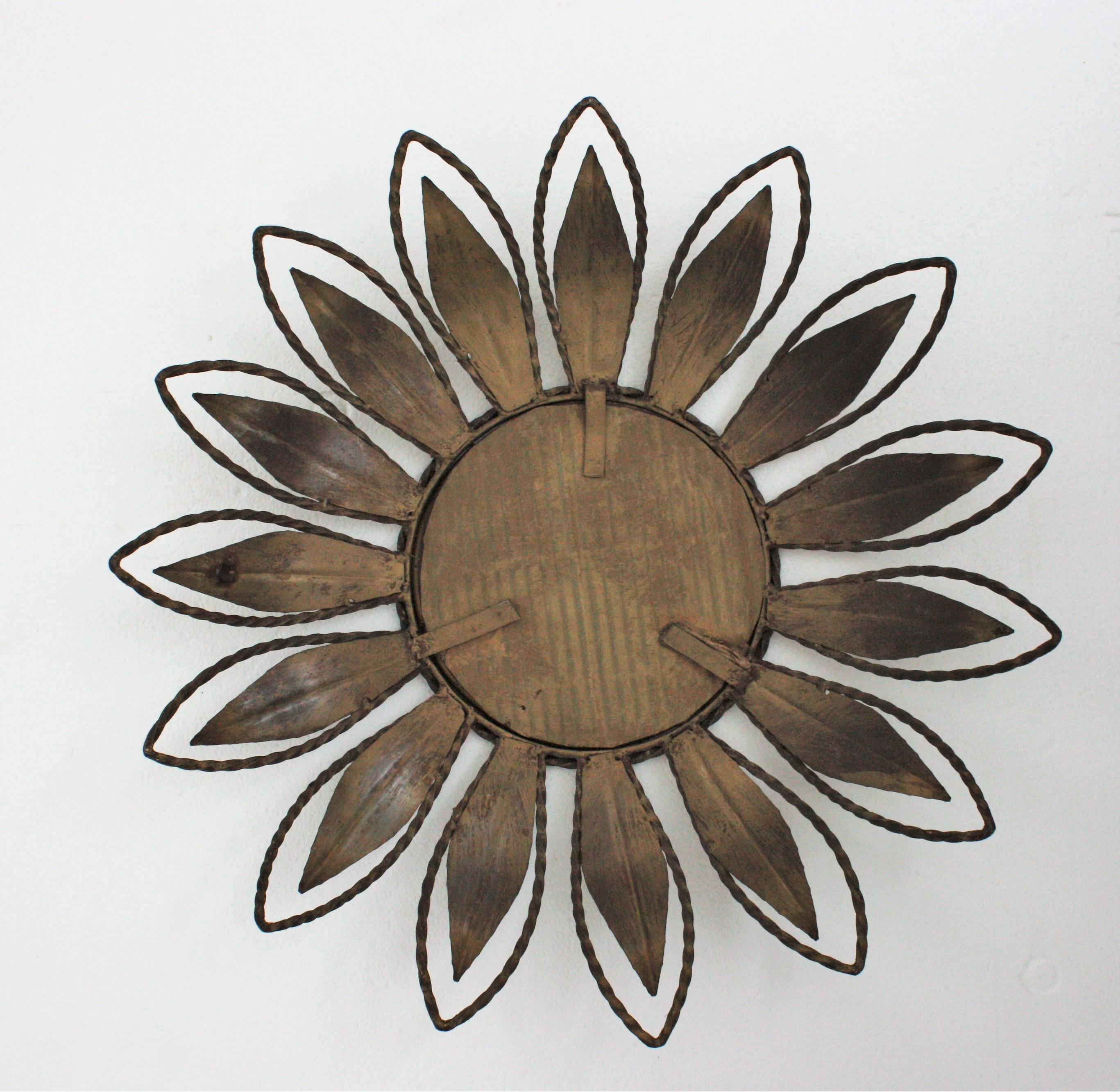 Spanish Mid-Century Modern Sunburst Mirror in Gilt Metal For Sale 5
