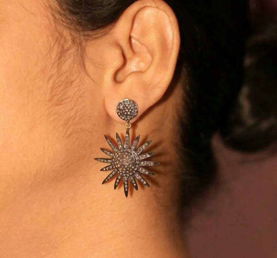 Sunburst Earring Pave Diamond 14k Gold&925 Silver Diamond Handmade Earring
Light weight can be worn everyday

Additional information:
Metal: Sterling Silver
Main Stone Shape: Round
Main Stone: Diamond
Secondary Stone: Diamond
Style: