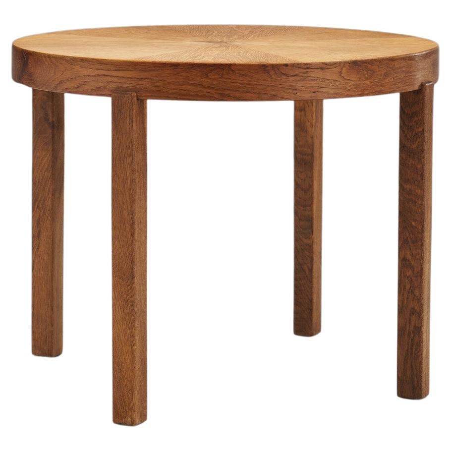 Table basse en chêne massif, Europe, vers 1950 en vente