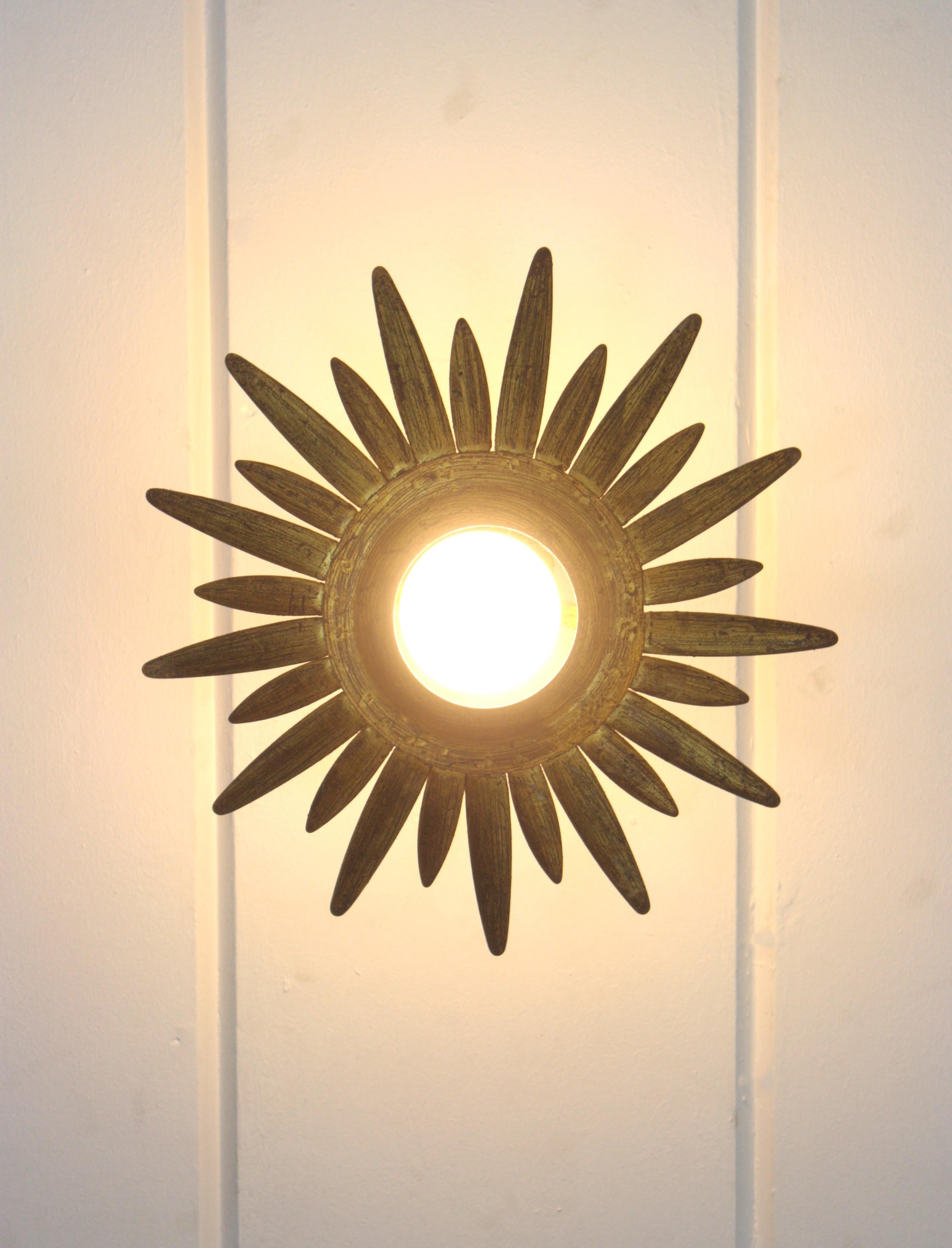Sunburst Starburst Light Fixture in Gilt and Green Metal For Sale 5