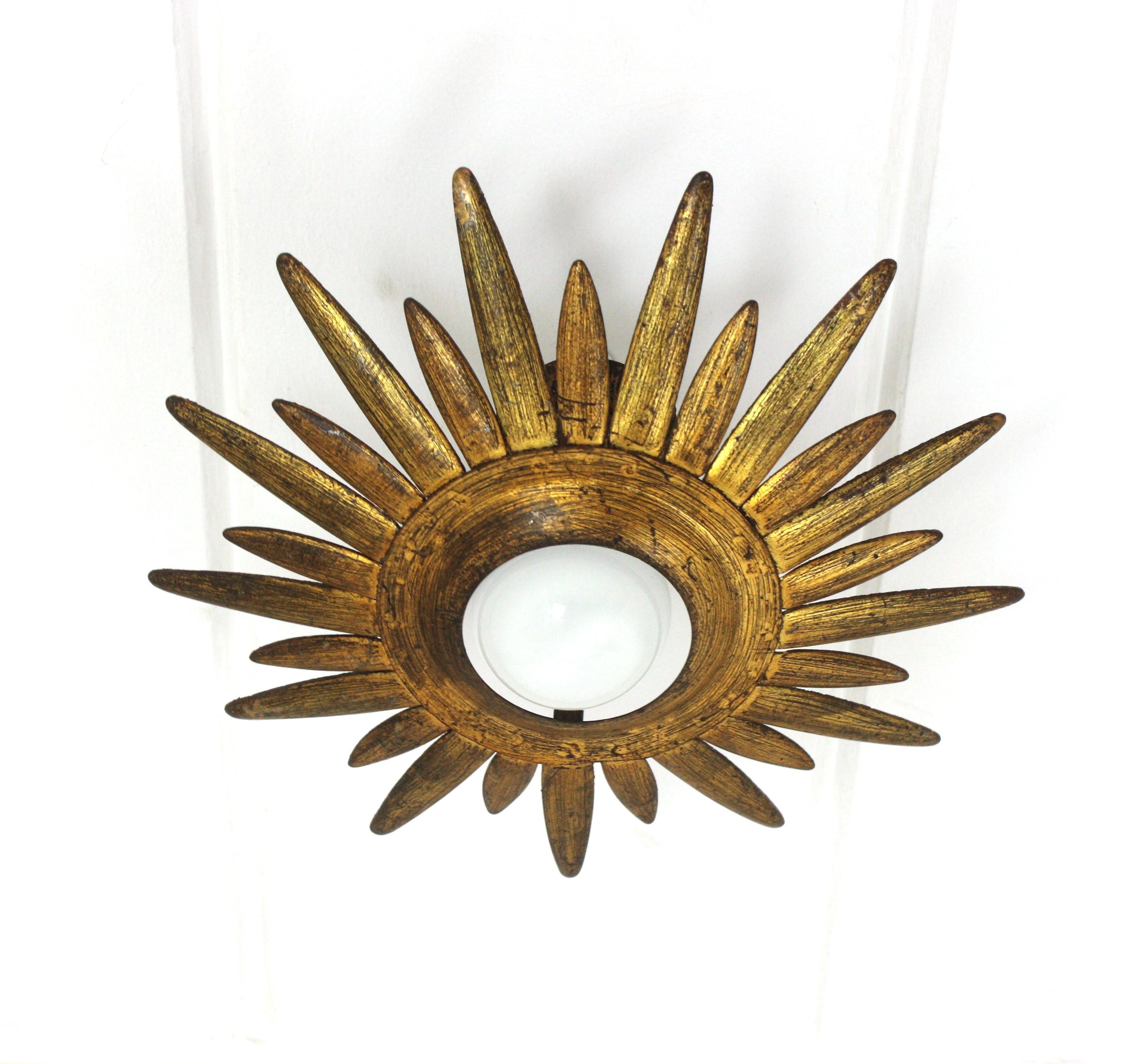 Sunburst Starburst Light Fixture in Gilt and Green Metal For Sale 7
