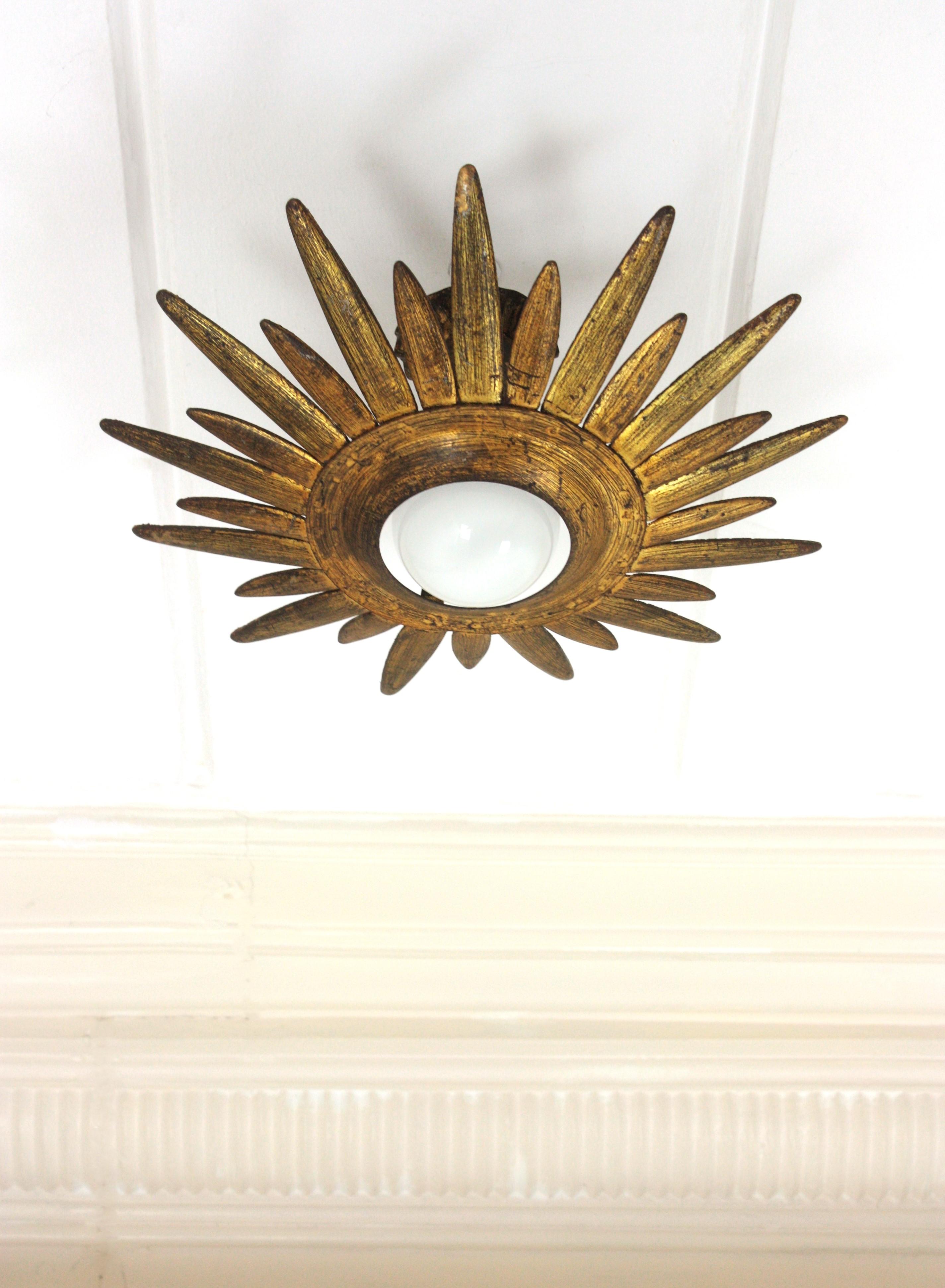 Brutalist Sunburst Starburst Light Fixture in Gilt and Green Metal For Sale