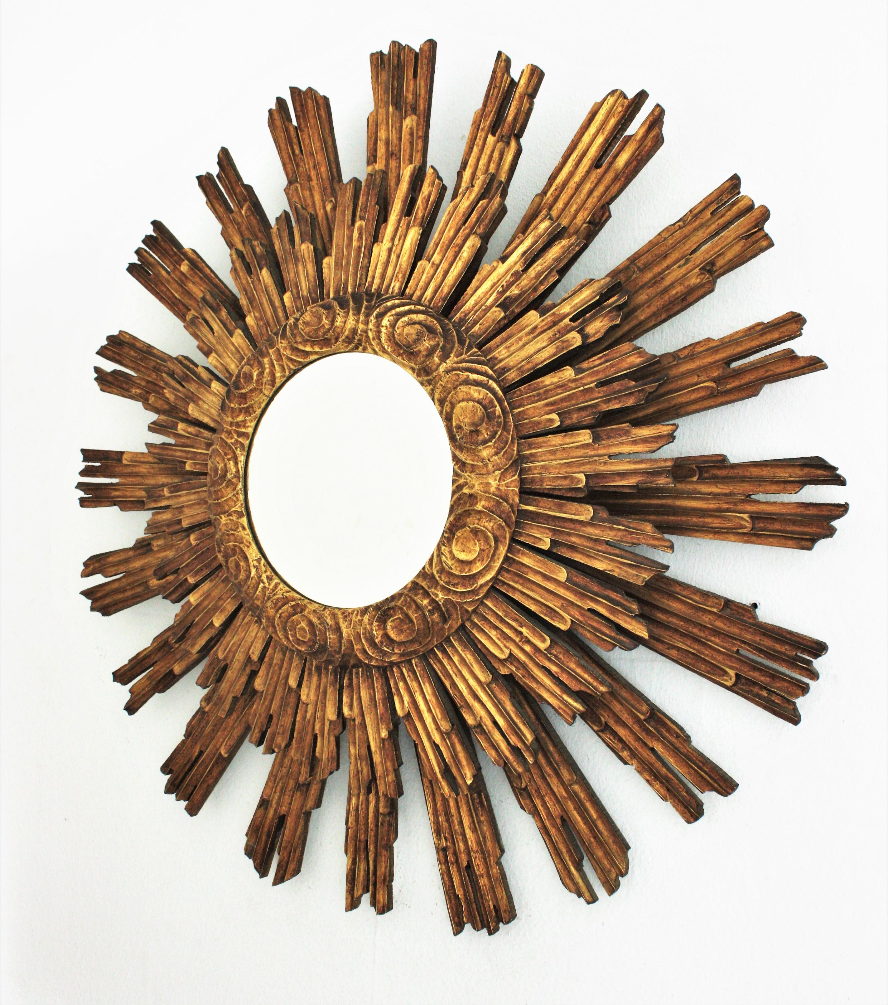 Hand-Crafted Sunburst Starburst Mirror in Giltwood, Spanish Baroque, 1940s