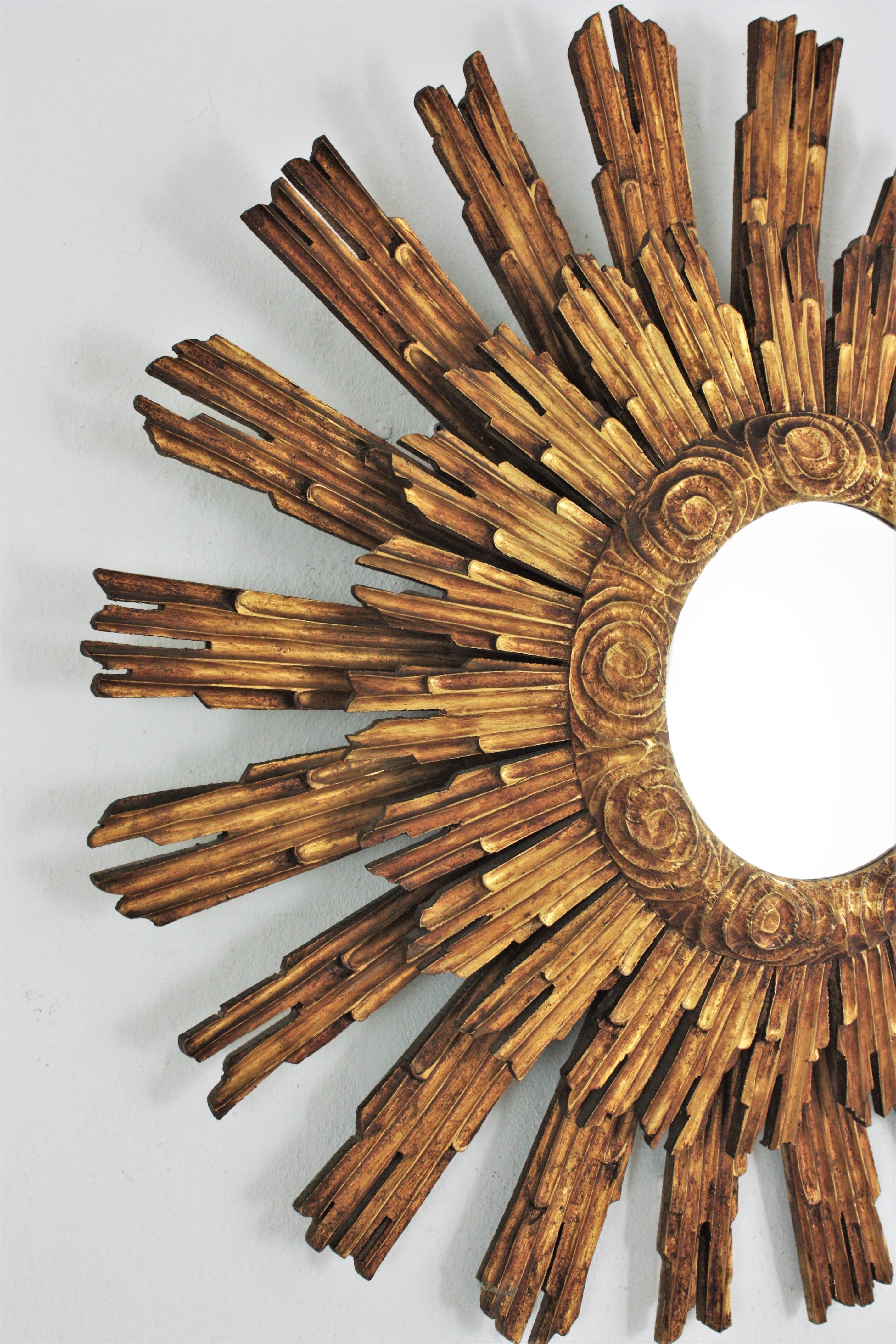 20th Century Sunburst Starburst Mirror in Giltwood, Spanish Baroque, 1940s