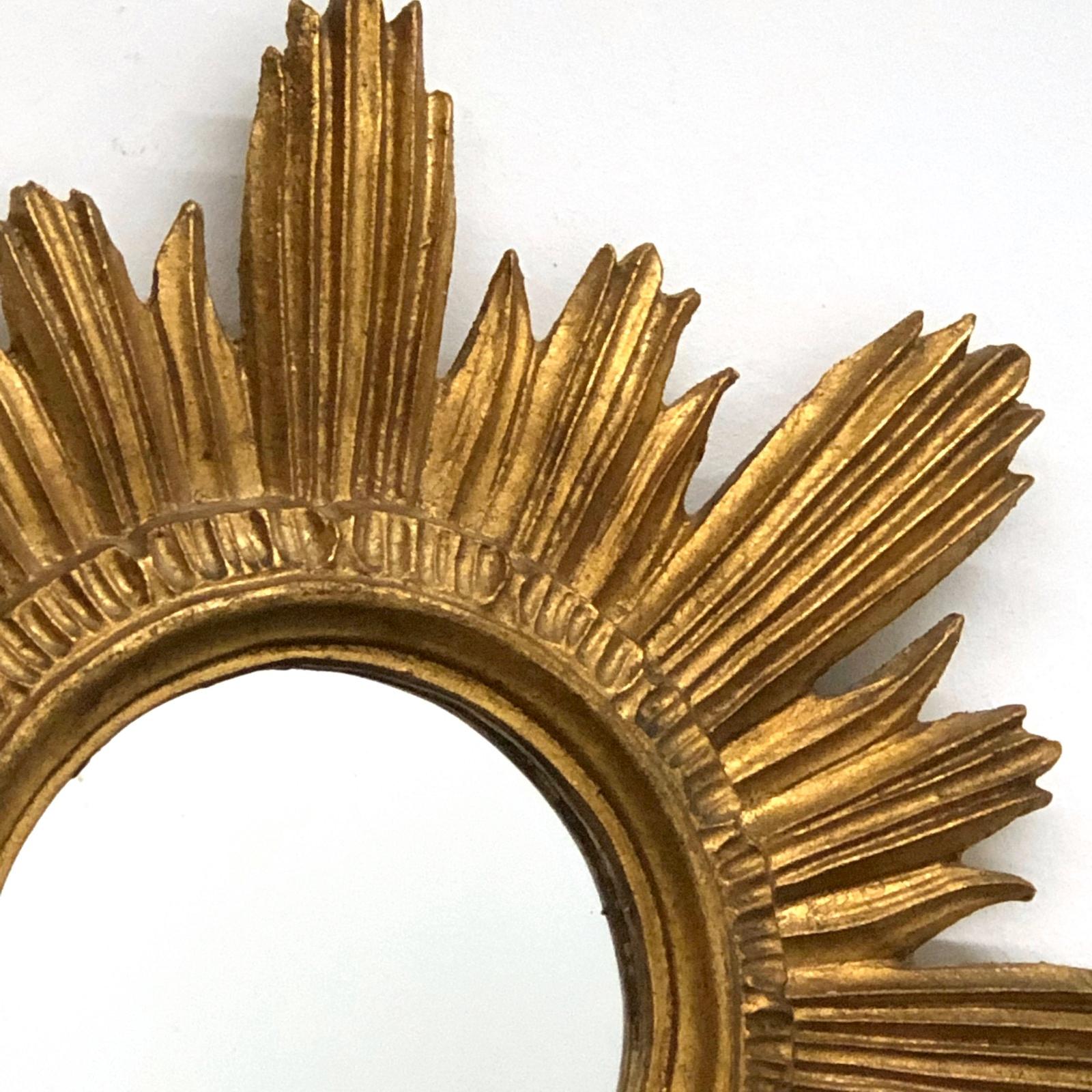 Sunburst Starburst Mirror Wood Stucco, French France, circa 1960s im Zustand „Gut“ in Nuernberg, DE