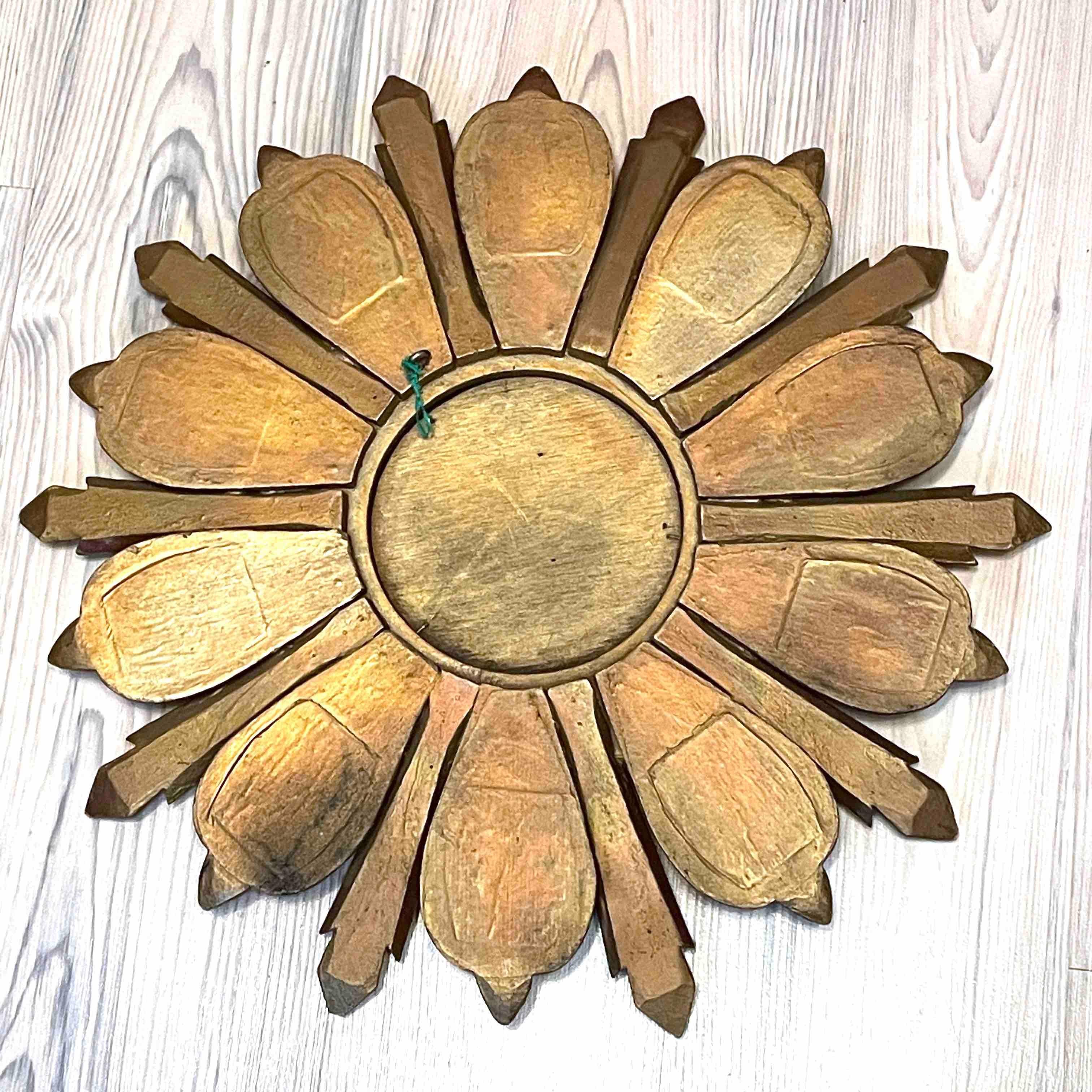 Sunburst Starburst gilded wood Mirror, Italy, circa 1950s For Sale 11