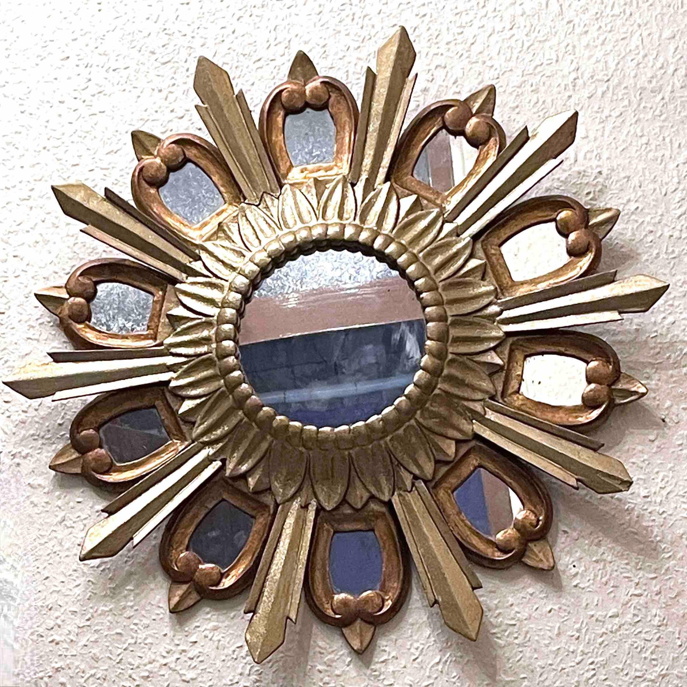 Hollywood Regency Miroir en bois doré en forme d'étoile de soleil, Italie, vers les années 1950 en vente