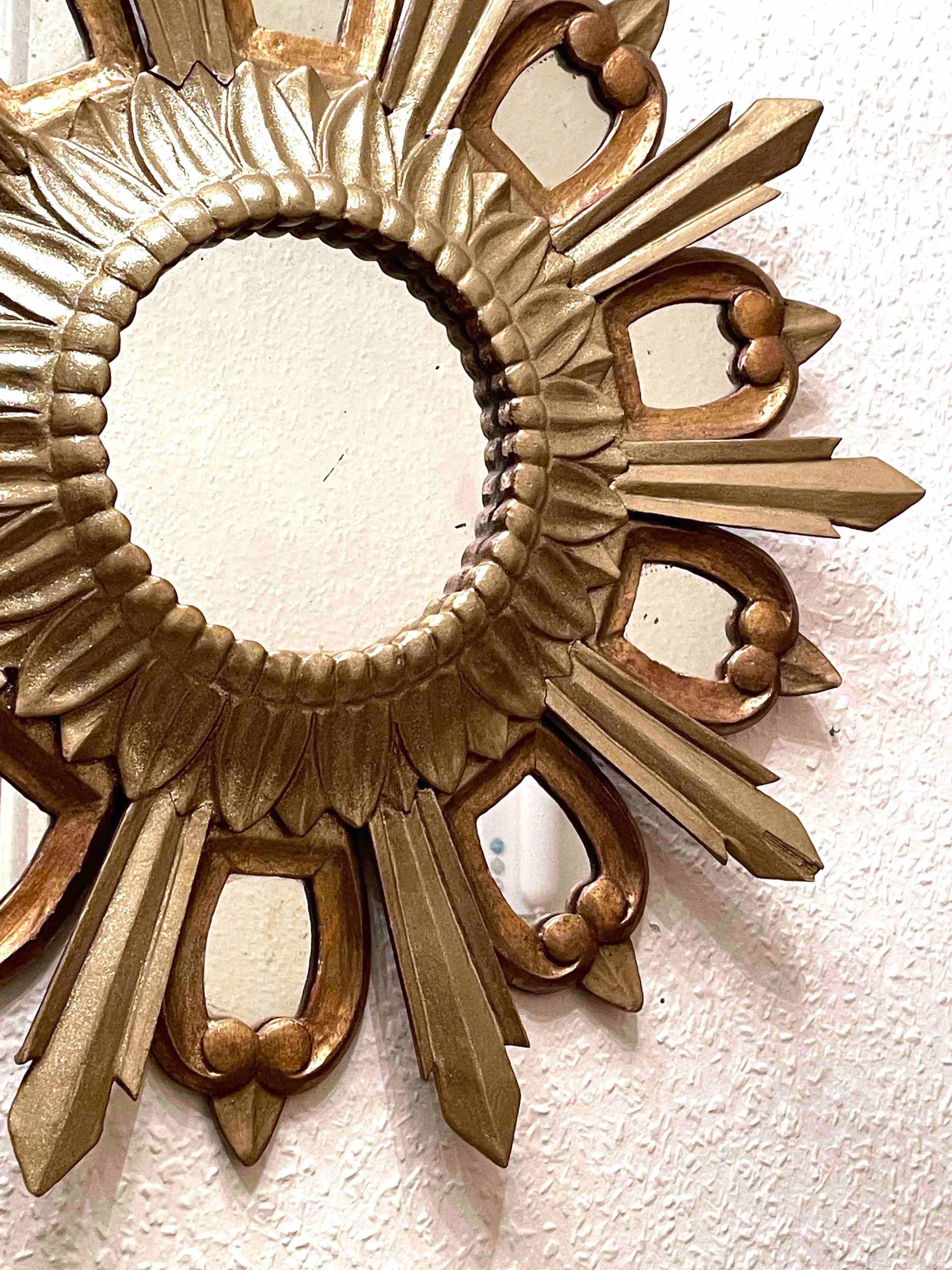 Spiegel aus vergoldetem Holz mit Sonnenschliff und Starburst, Italien, ca. 1950er Jahre im Zustand „Gut“ im Angebot in Nuernberg, DE