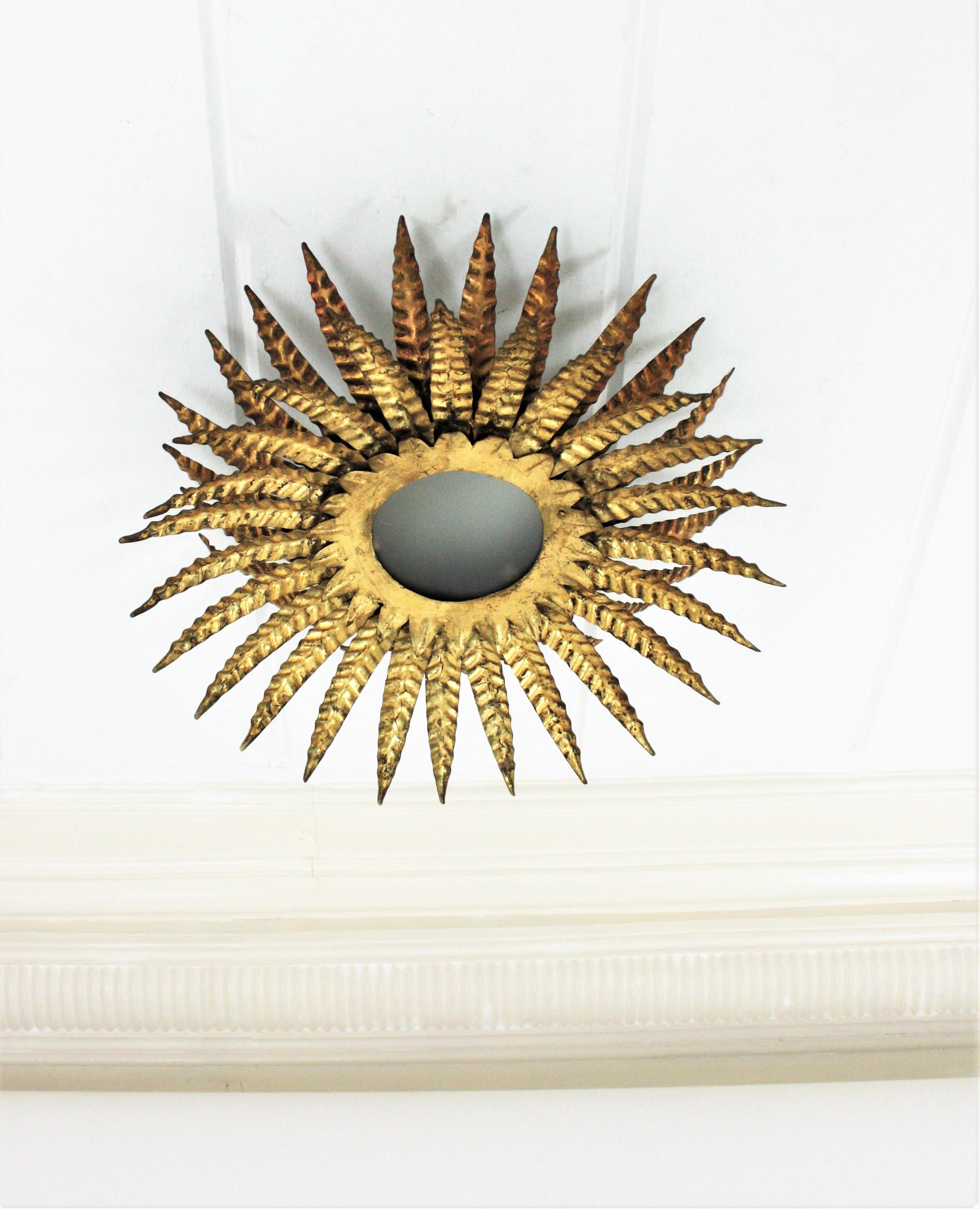 Sunburst Triple Layered Ceiling Light Fixture or Chandelier in Gilt Iron In Good Condition In Barcelona, ES