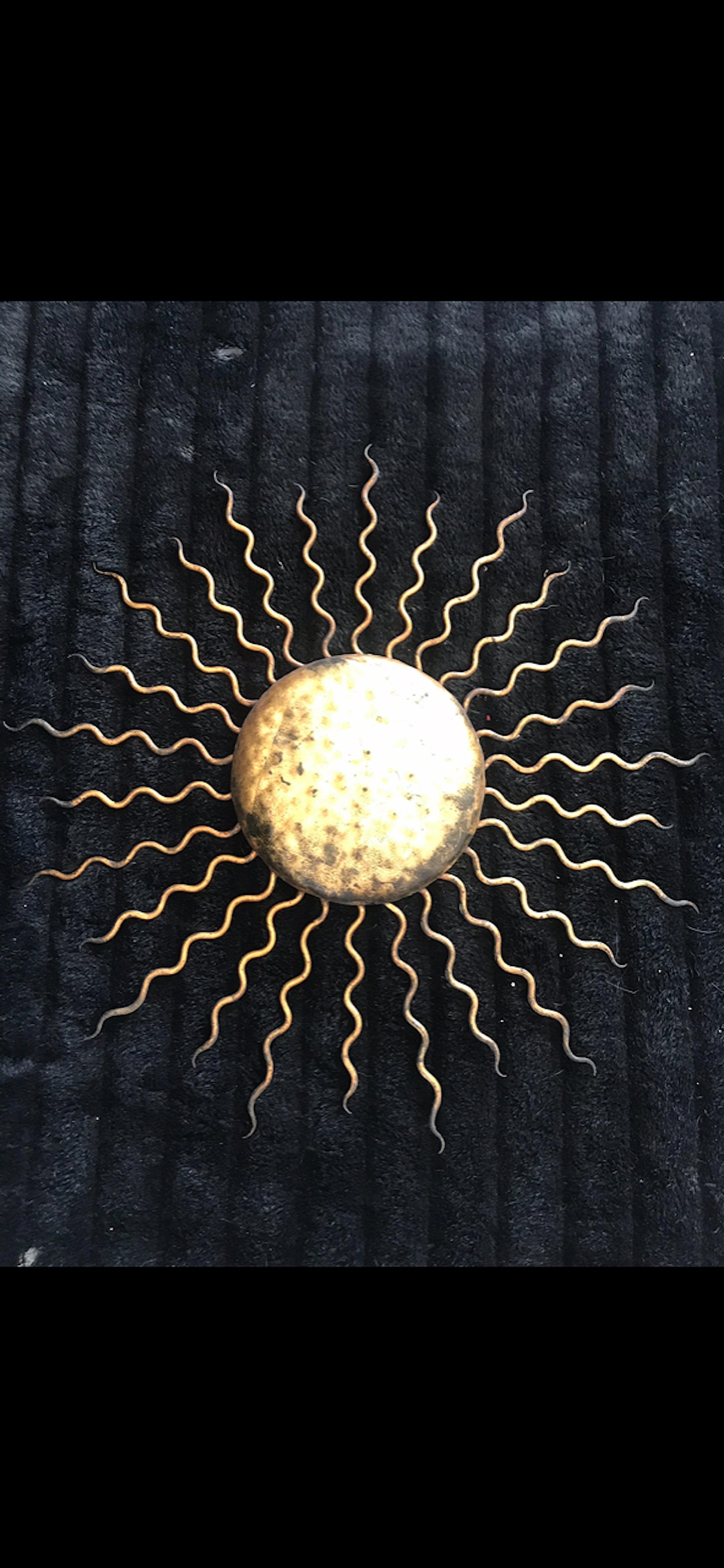 Sunburst Wall Lighting Gold Metal, Spain, 1960 In Good Condition In DÉNIA, ES