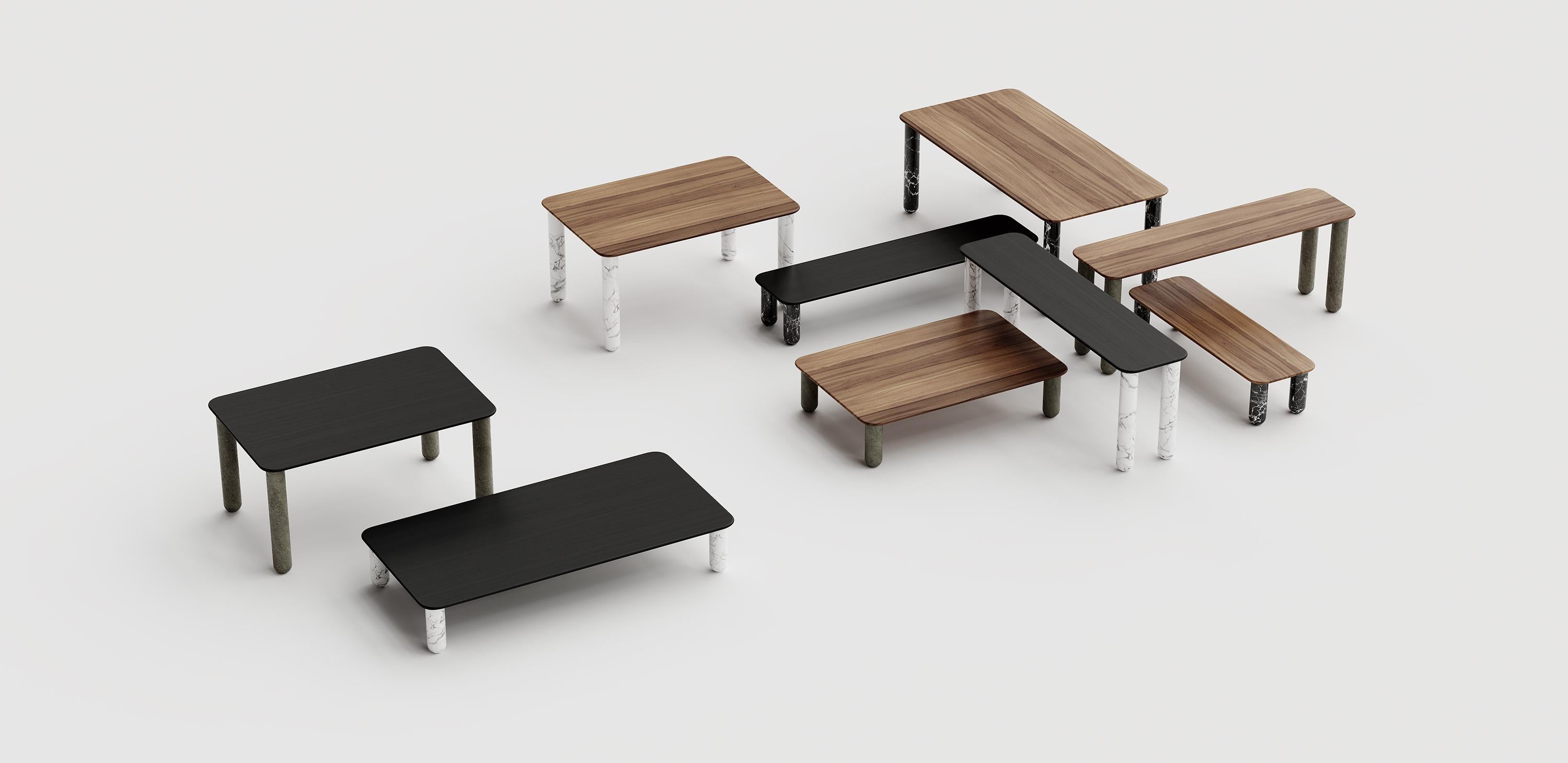 Moderne Table basse Sunday, pieds blancs et plateau en noyer, design JB Souletie pour La Chance en vente