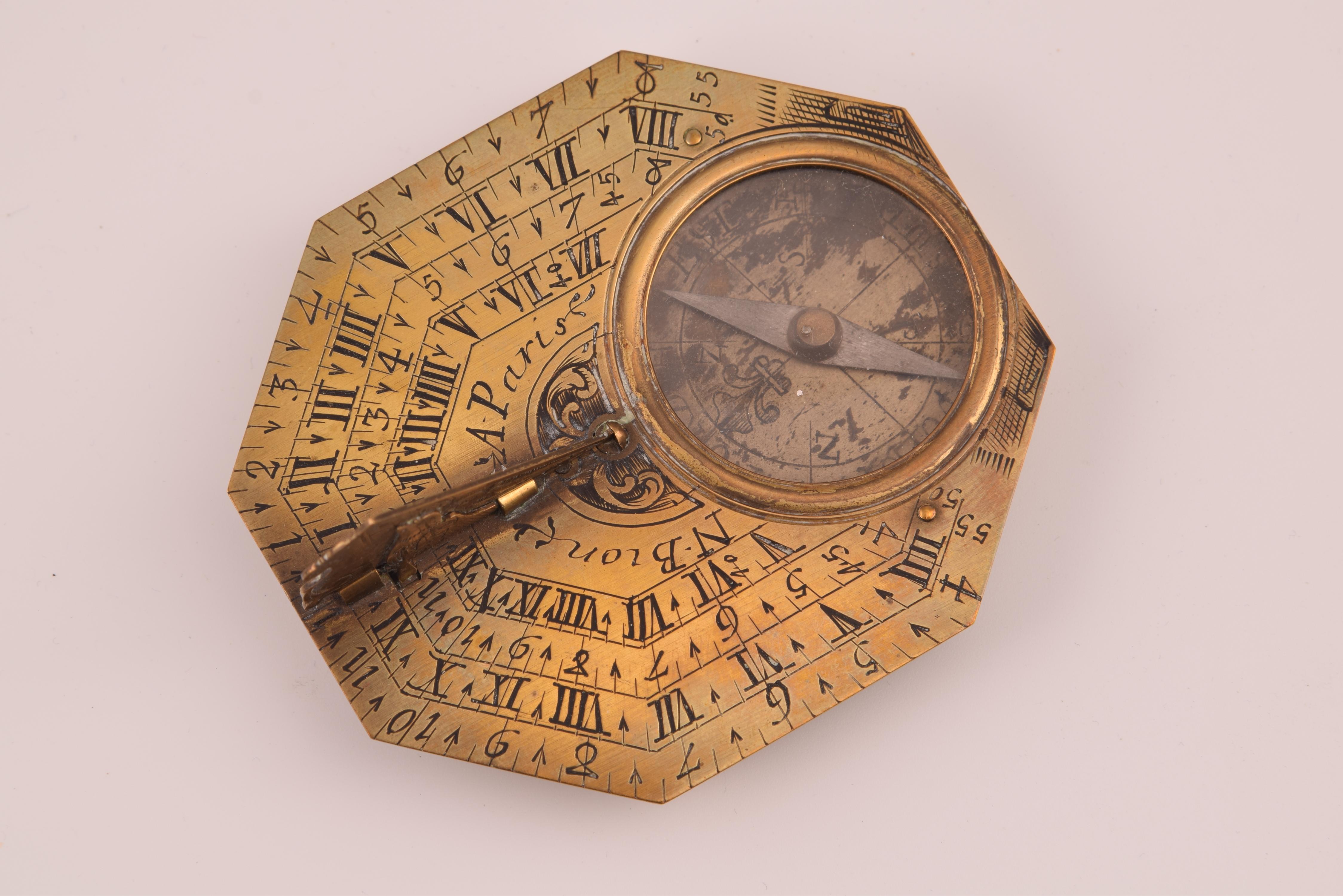 Sundial with Compass and Case, Bronze, Bion, Nicholas, Paris, 18th Century In Good Condition For Sale In Madrid, ES