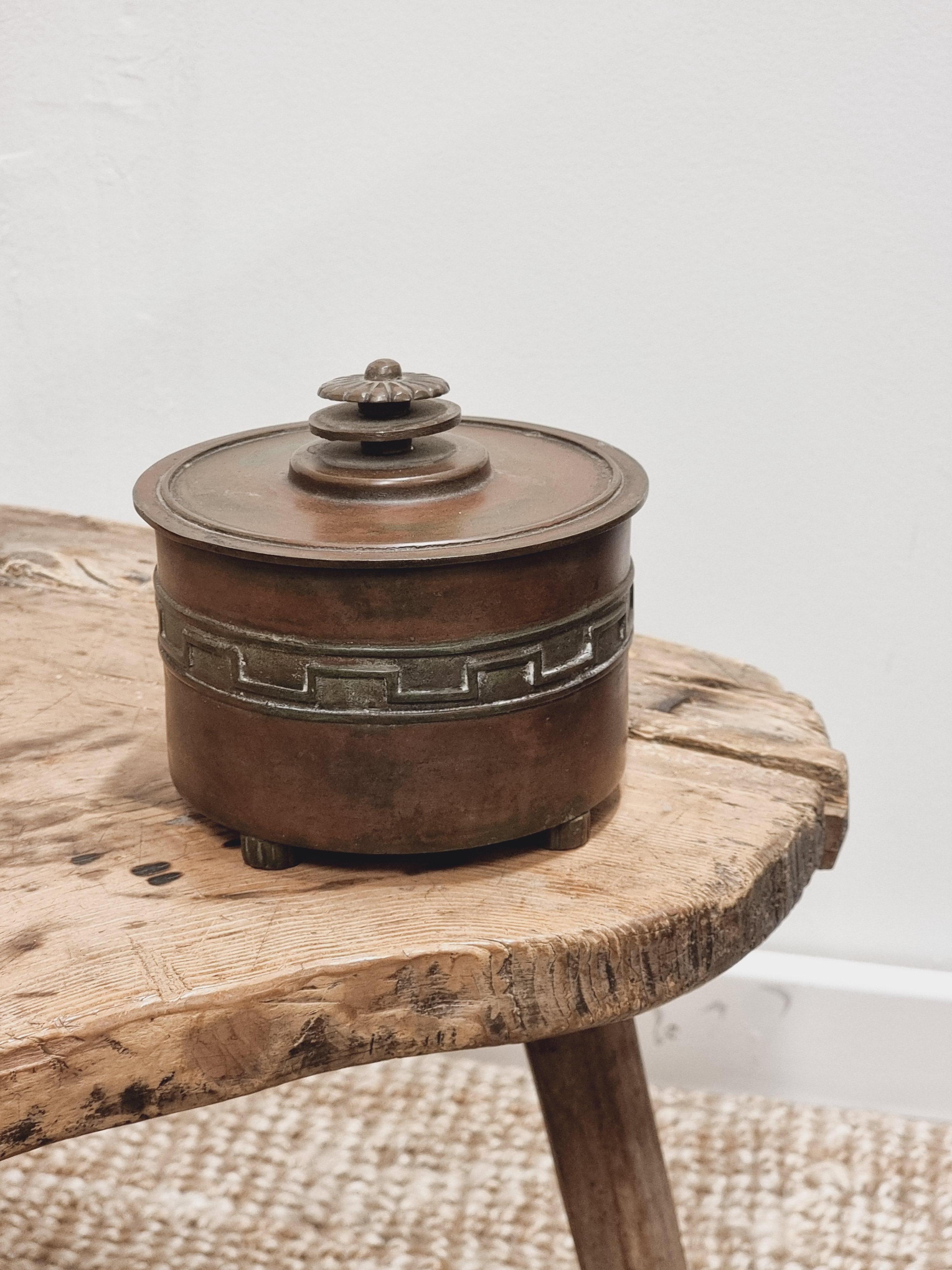 Sune Bäckström, Tobacco Jar in Bronze, Meander Pattern Swedish Grace / Art Deco 4