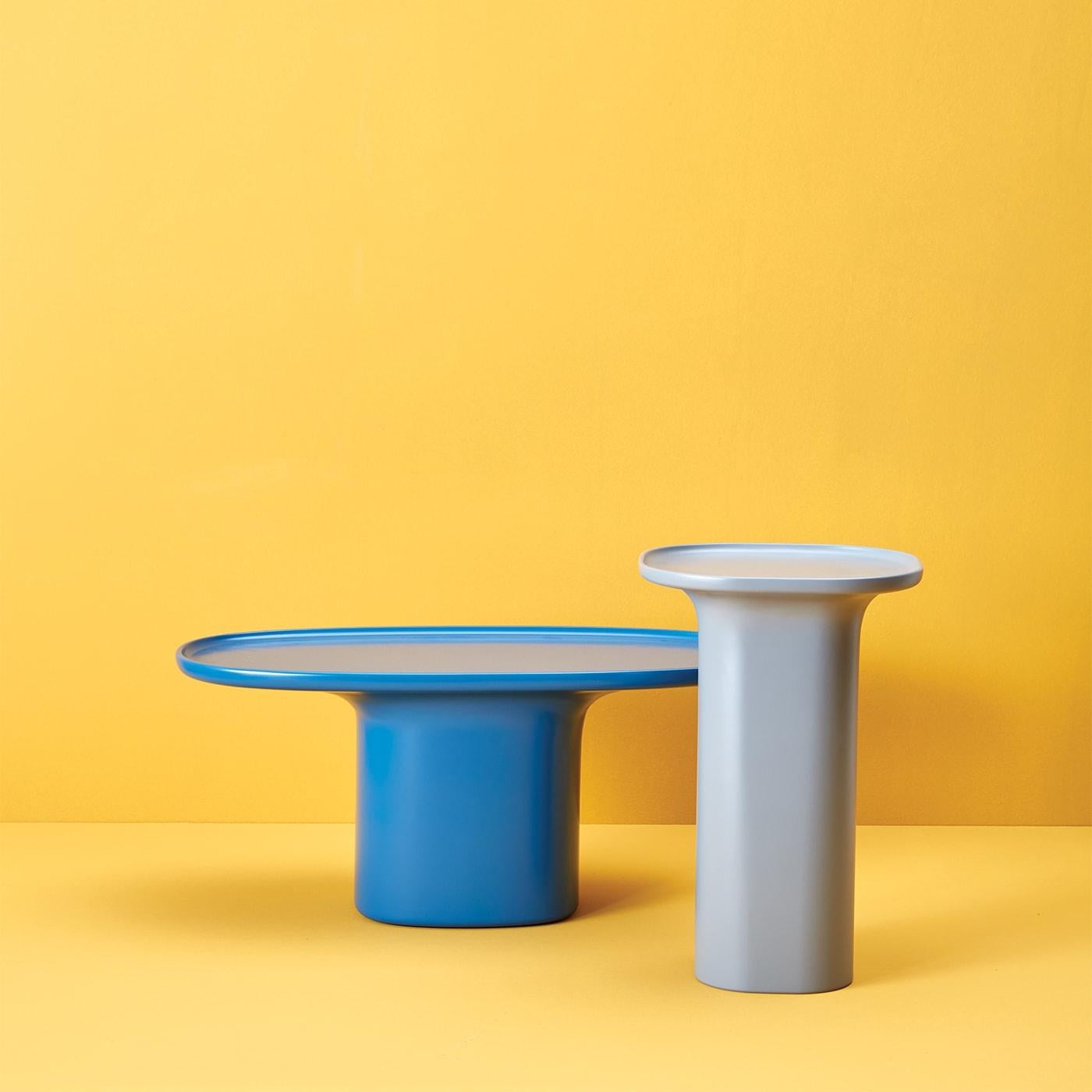 Mesa auxiliar de cerámica azul mate Sune S Italiano en venta