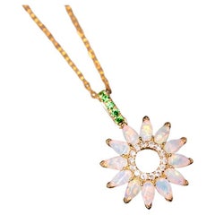 Girasole australiano solido Opale Tsavorite Ciondolo con diamante Oro giallo 18 carati