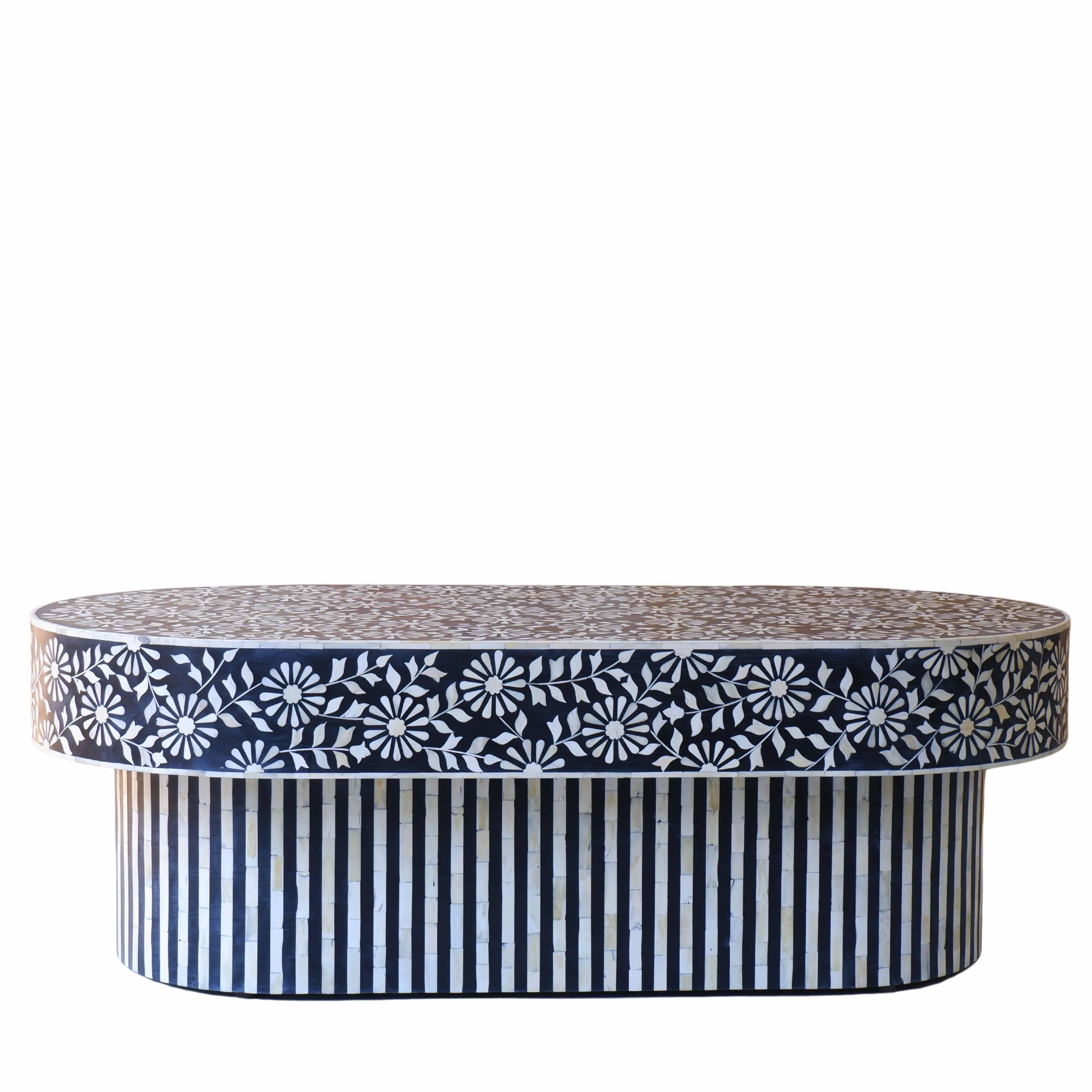 Mid-Century Modern Table basse ovale Sunflower noire en vente