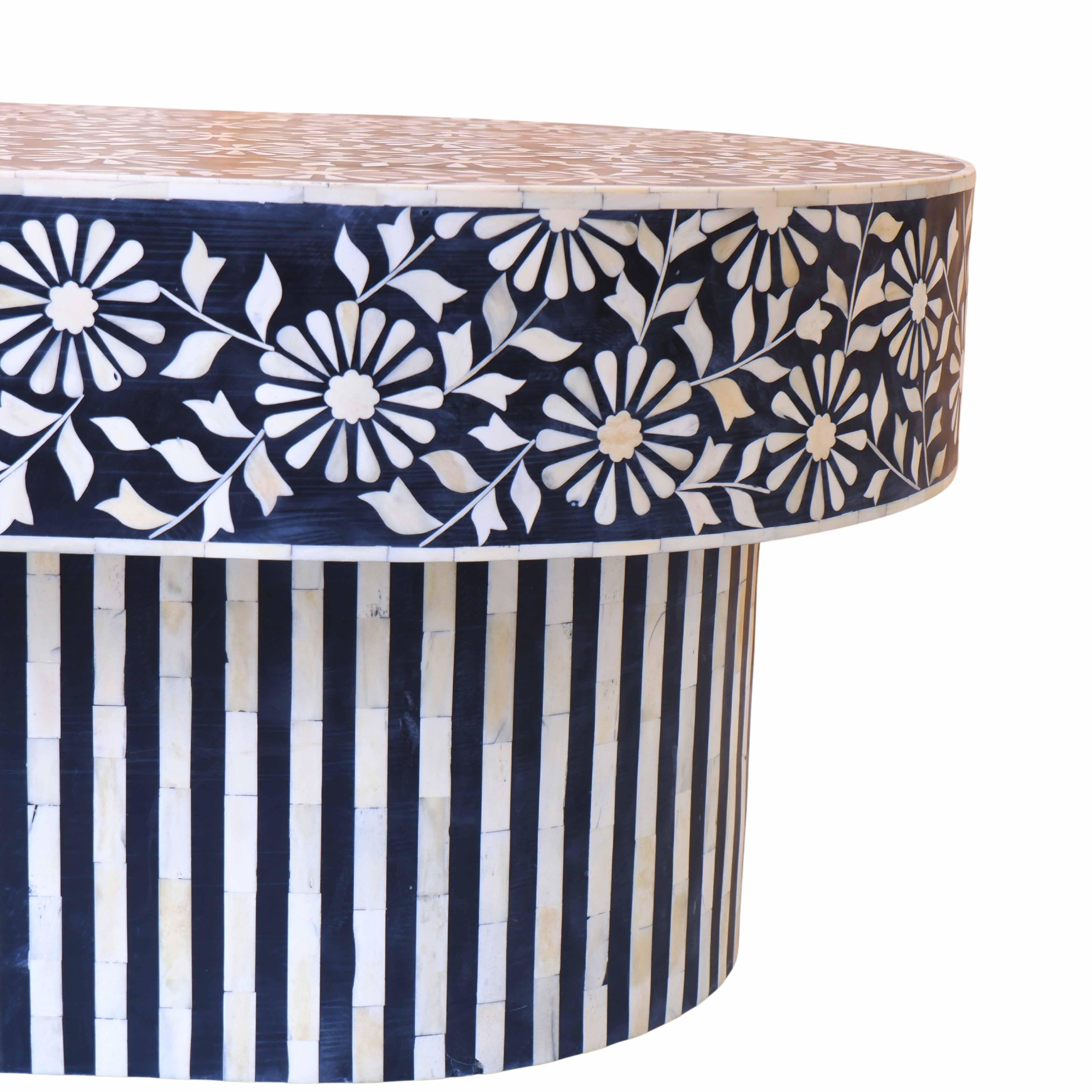 Indien Table basse ovale Sunflower noire en vente