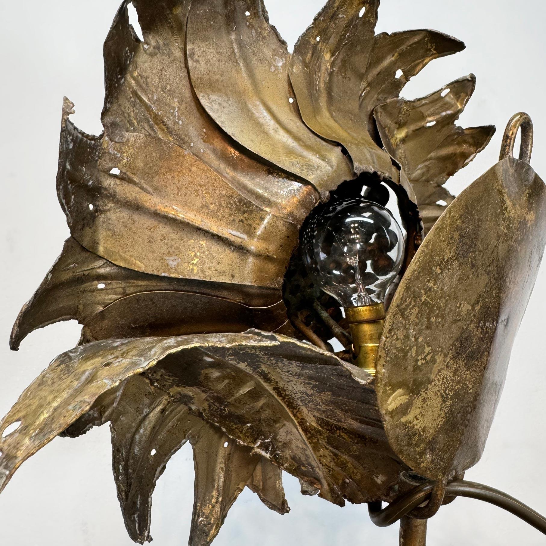 Sunflower Wall Light in brass signed by P Mas Rossi 1970's in vendita 6