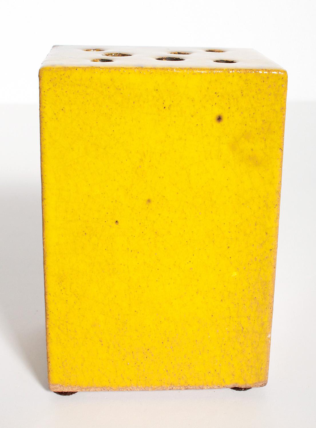 Sunflower Yellow Glazed Earthenware Vase by Renato Bassoli, circa 1959 In Good Condition In North Miami, FL