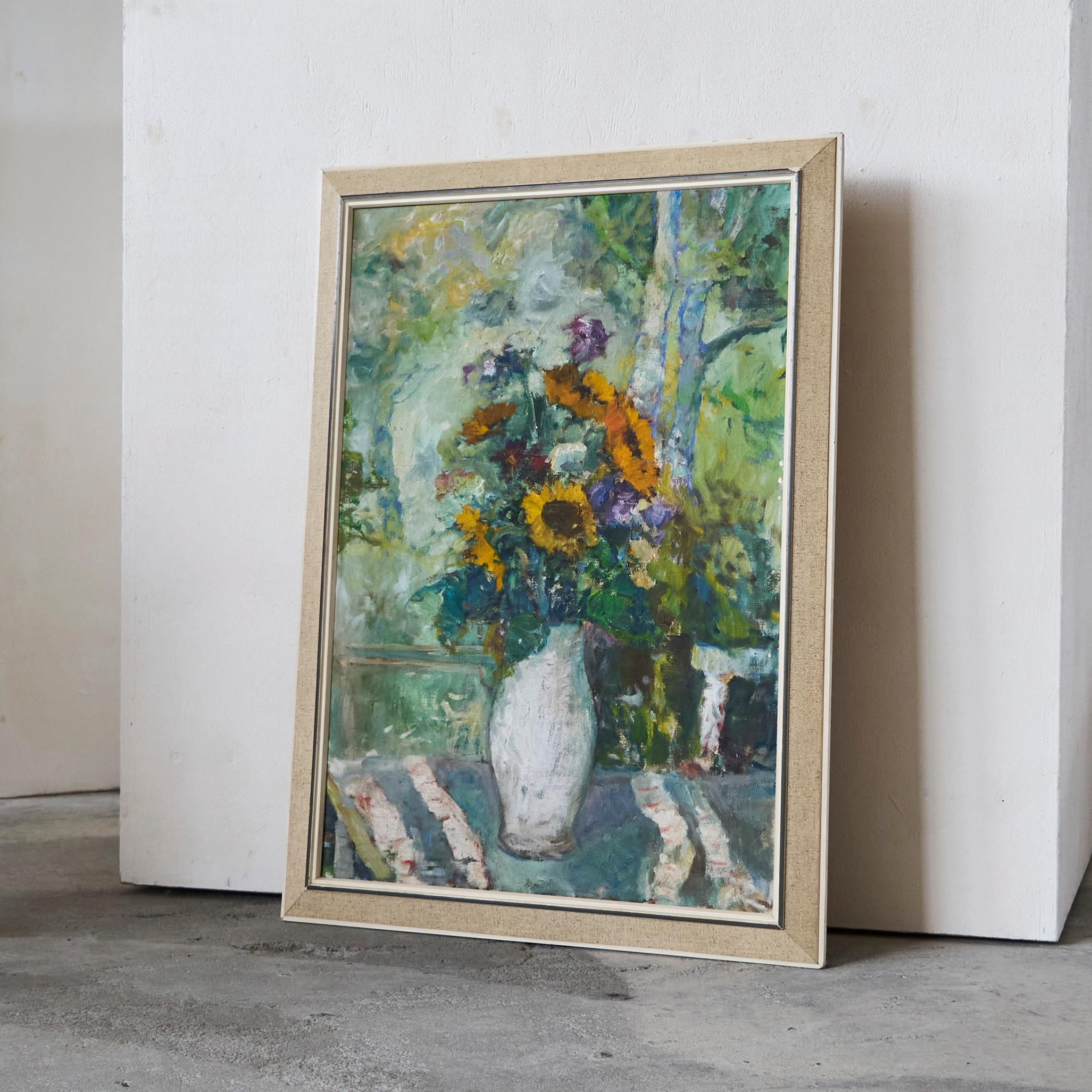 Sunflowers in White Vase Oil on Canvas, Europe, 1940s.

Nice and expressive oil on canvas - sunflowers in a white vase on a table. Great colors and a joyful work. Fits various interior styles. Probably a 1940s work - looking at the frame and the