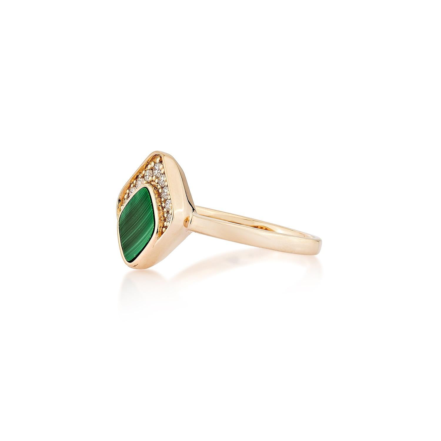 Cushion Cut Sunita Nahata Malachite 0.61ct. Fancy Ring in 18KRG with Diamond. For Sale