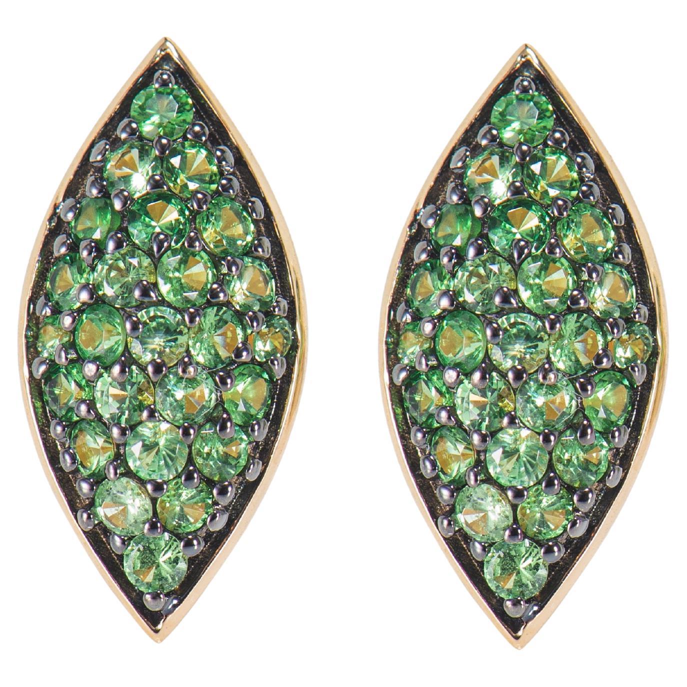 Sunita Nahata Tsavorita 0,71 ct. Pendientes de oro amarillo de 14 quilates.