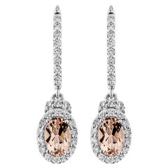 Sunita Nahata, Morganite rose 0,89 carat Boucles d'oreilles en 18KWG avec diamant.