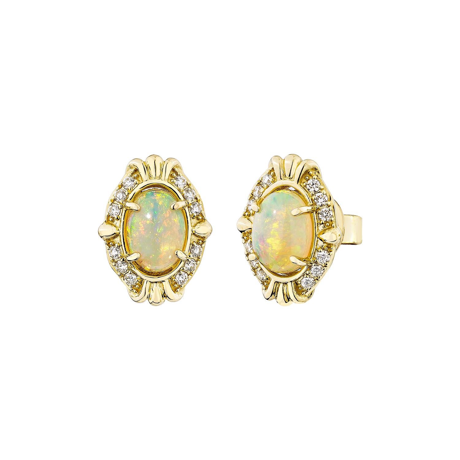 Taille ovale Sunita Nahata Opale éthiopienne 1.11 carats. Clous d'oreilles en or 14 carats avec diamants en vente