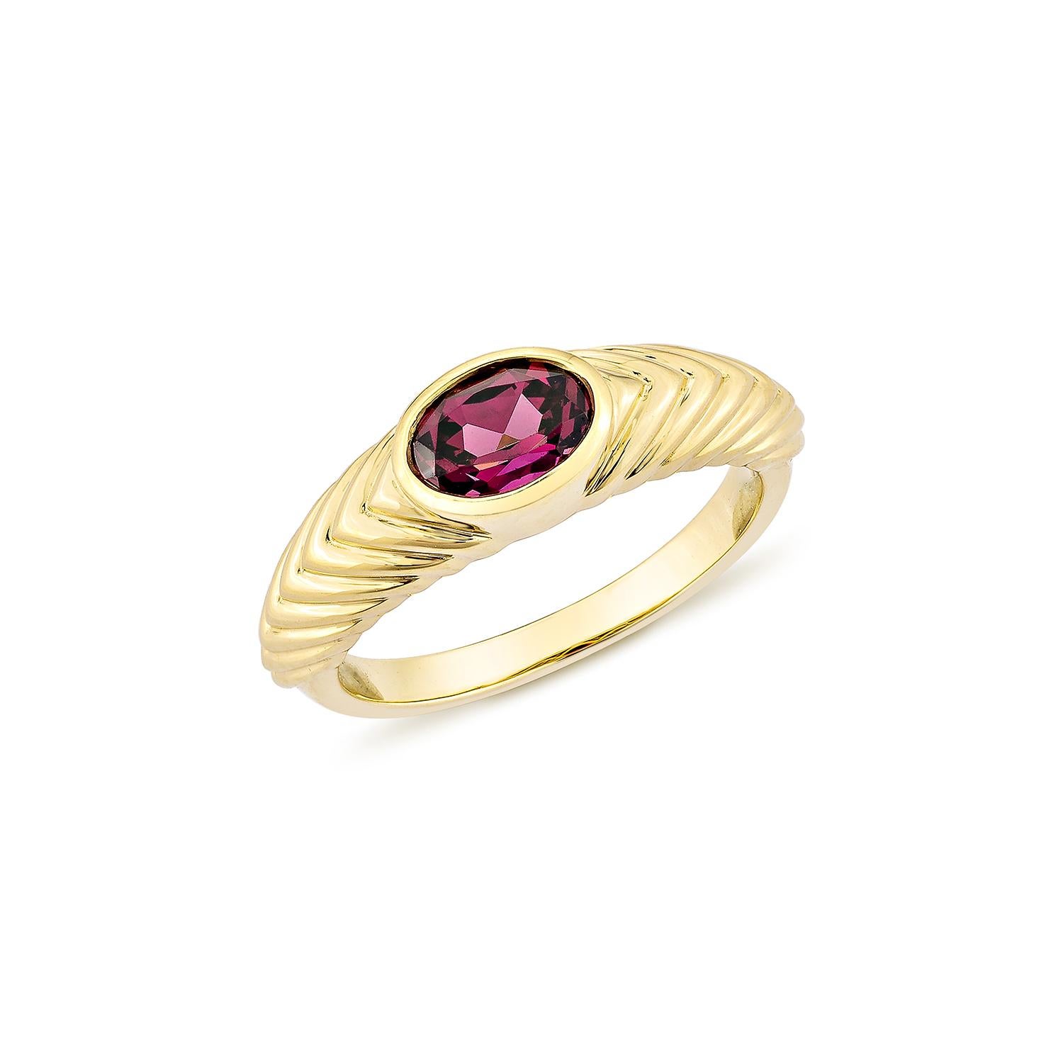 Contemporain Sunita Nahata Rhodolite 1.11 carats Bague fantaisie en or jaune 18 carats. en vente